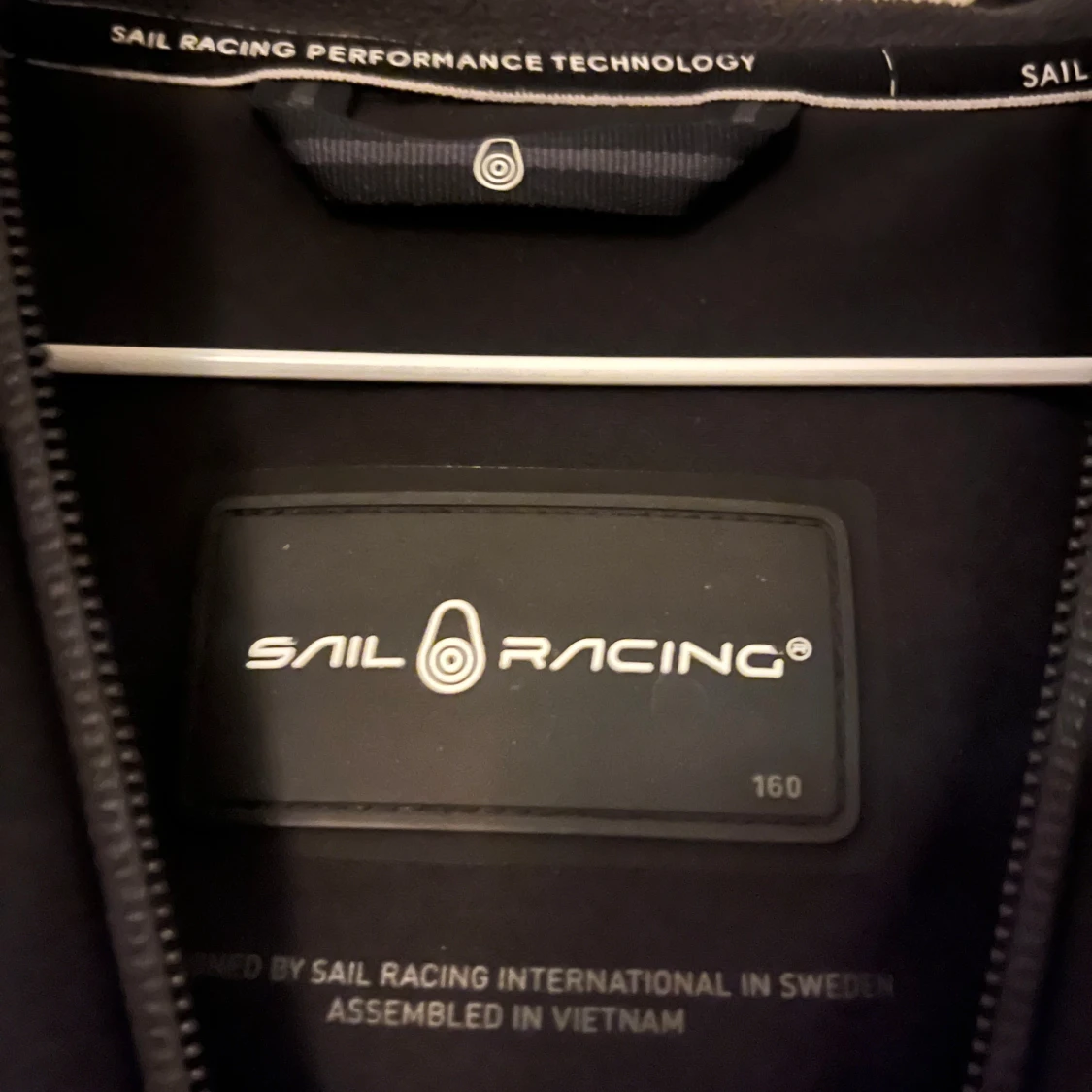 Svart vindjacka från Sail Racing - 3