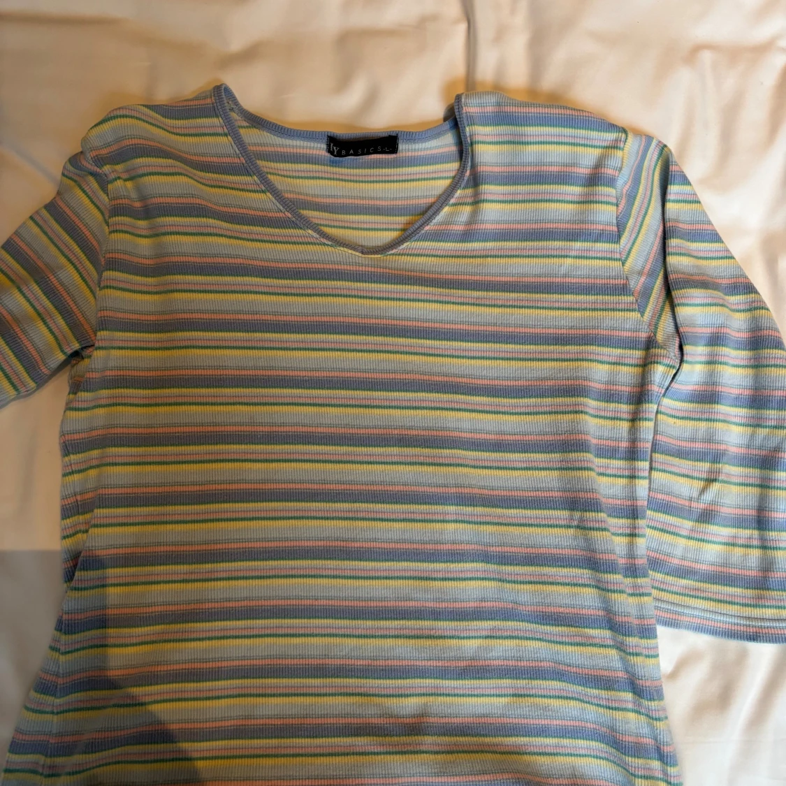 Randig ribbad tröja från Ivy Basics - 1