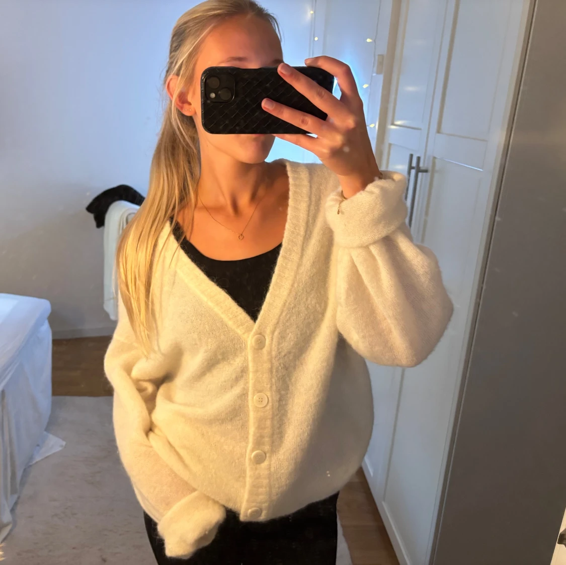 Vit stickad kofta från Cubus - 1