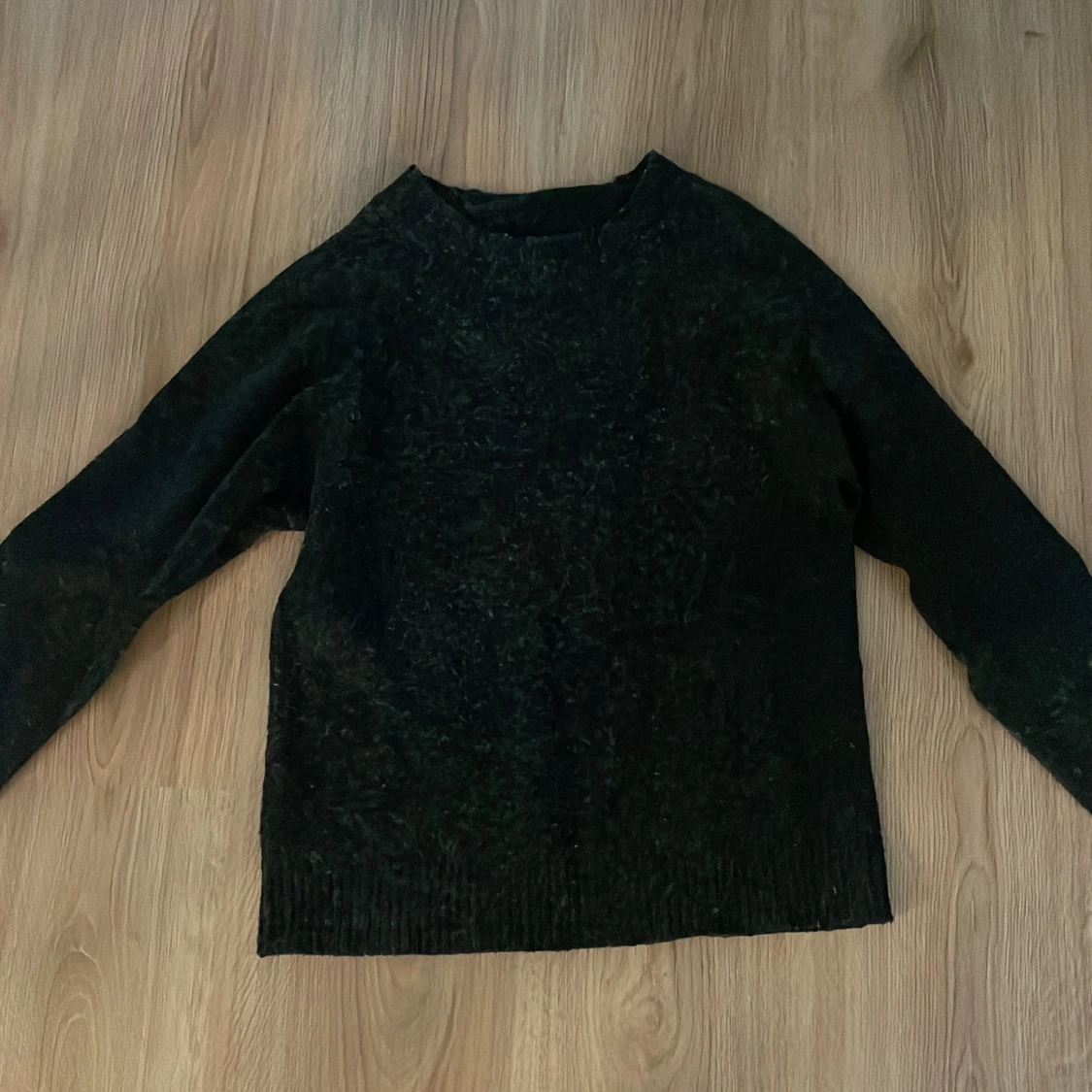 Svart stickad tröja från Vero Moda