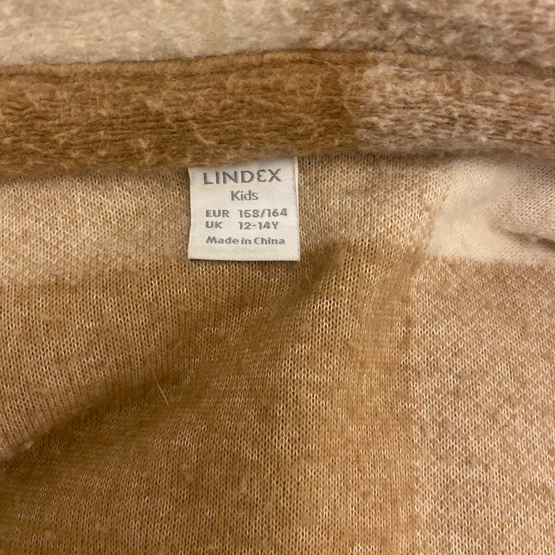 Rutig teddyjacka från Lindex - 2