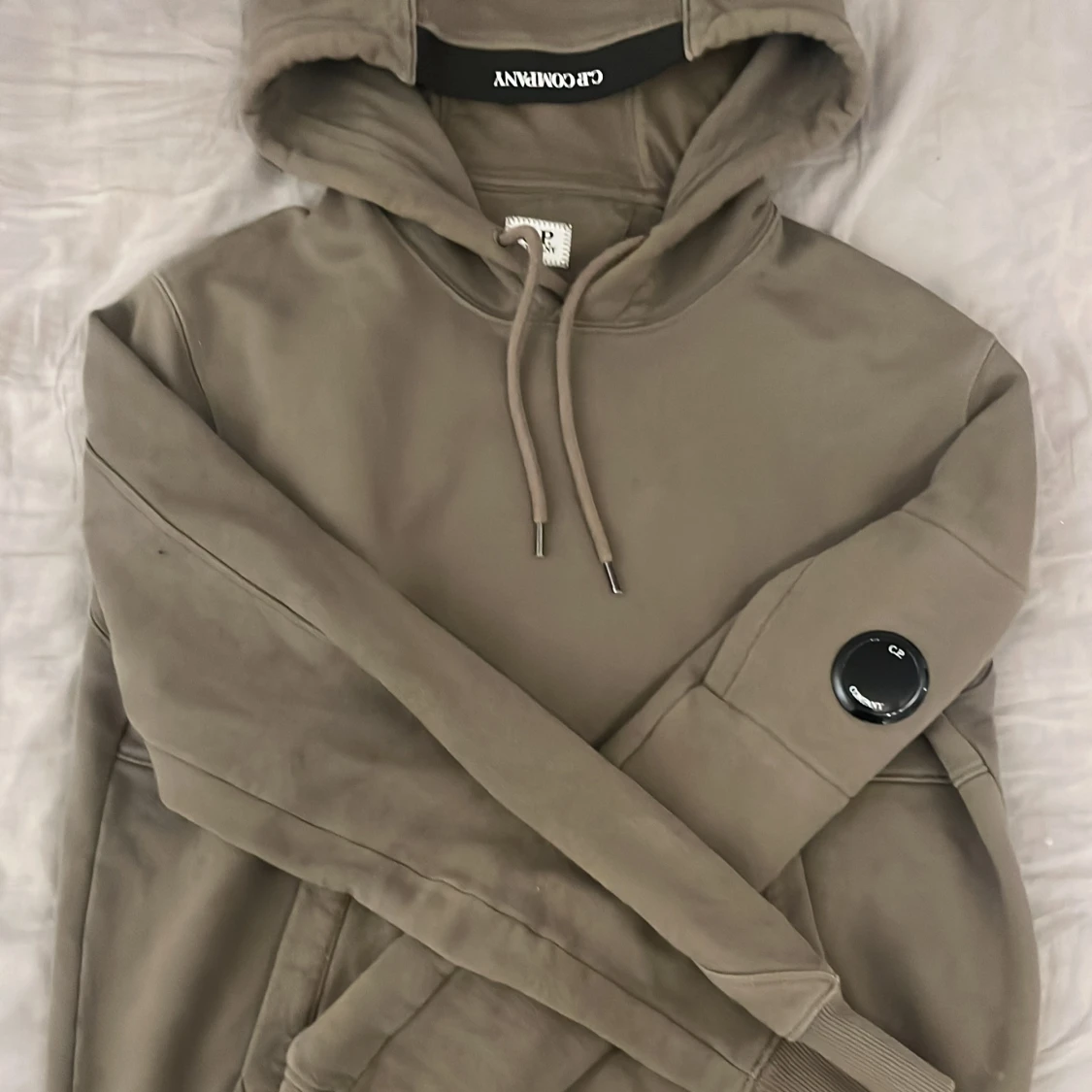 Grön hoodie från C.P. Company - 1