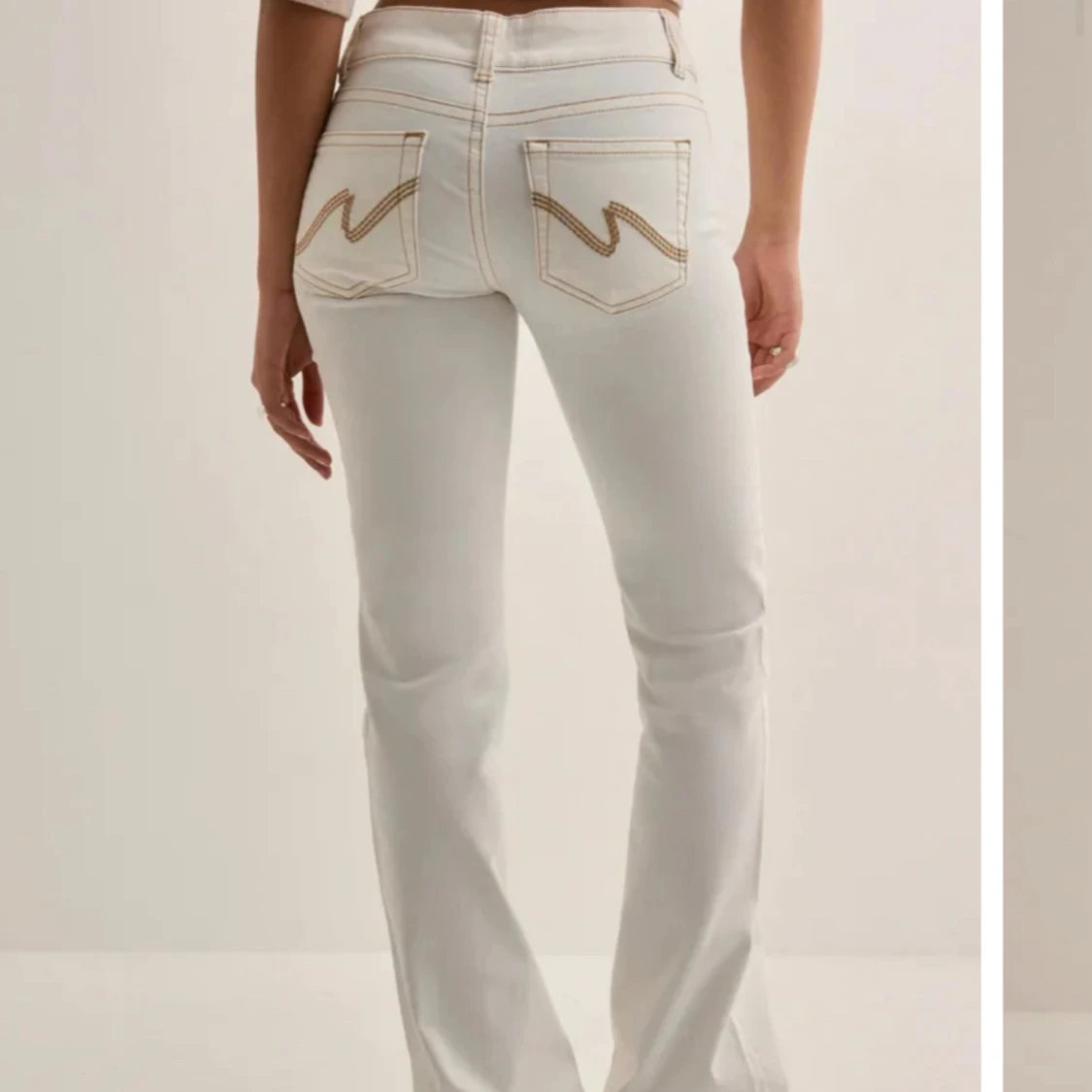 SÖKER DESSA STORLEK 34 - 1