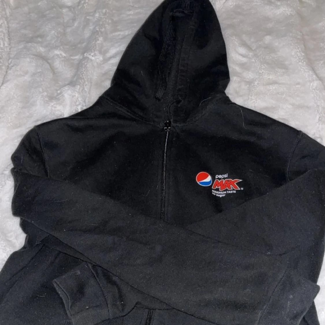 Svart Pepsi Max hoodie med dragkedja