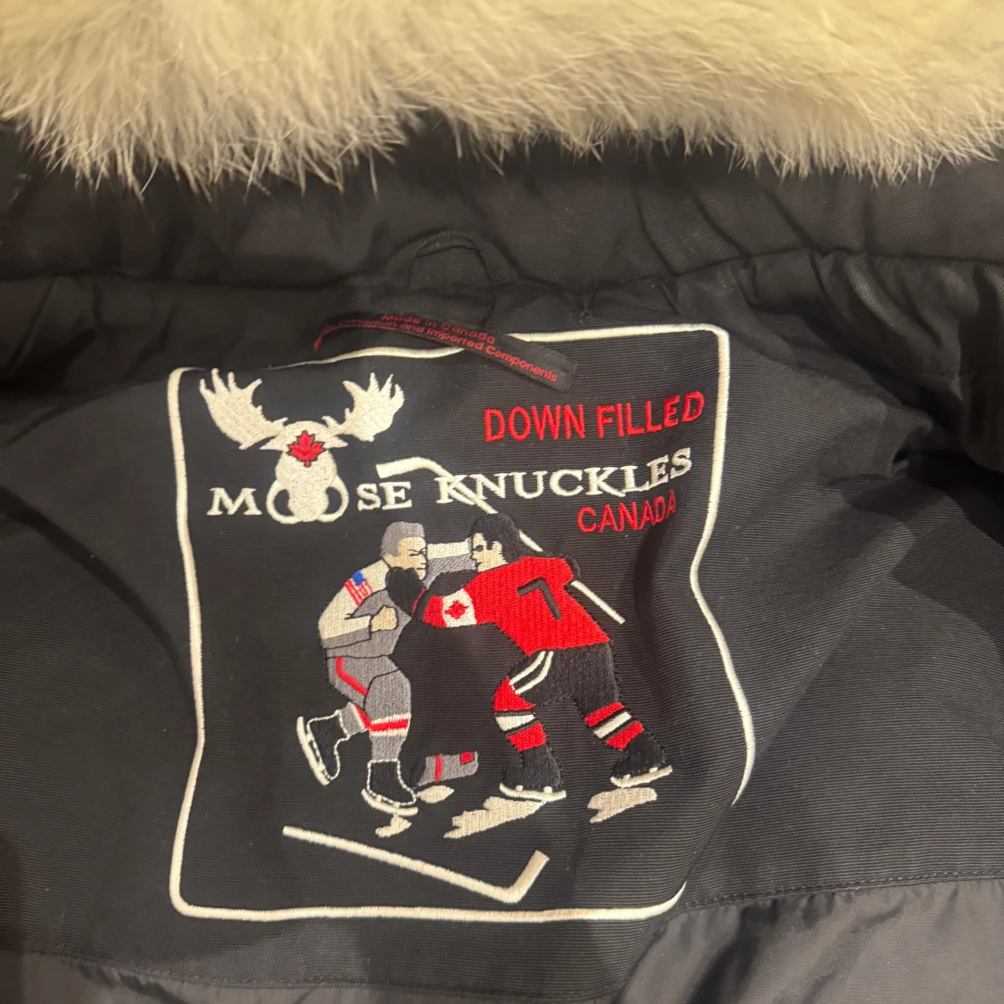 Svart Moose Knuckles dunjacka med päls - 1