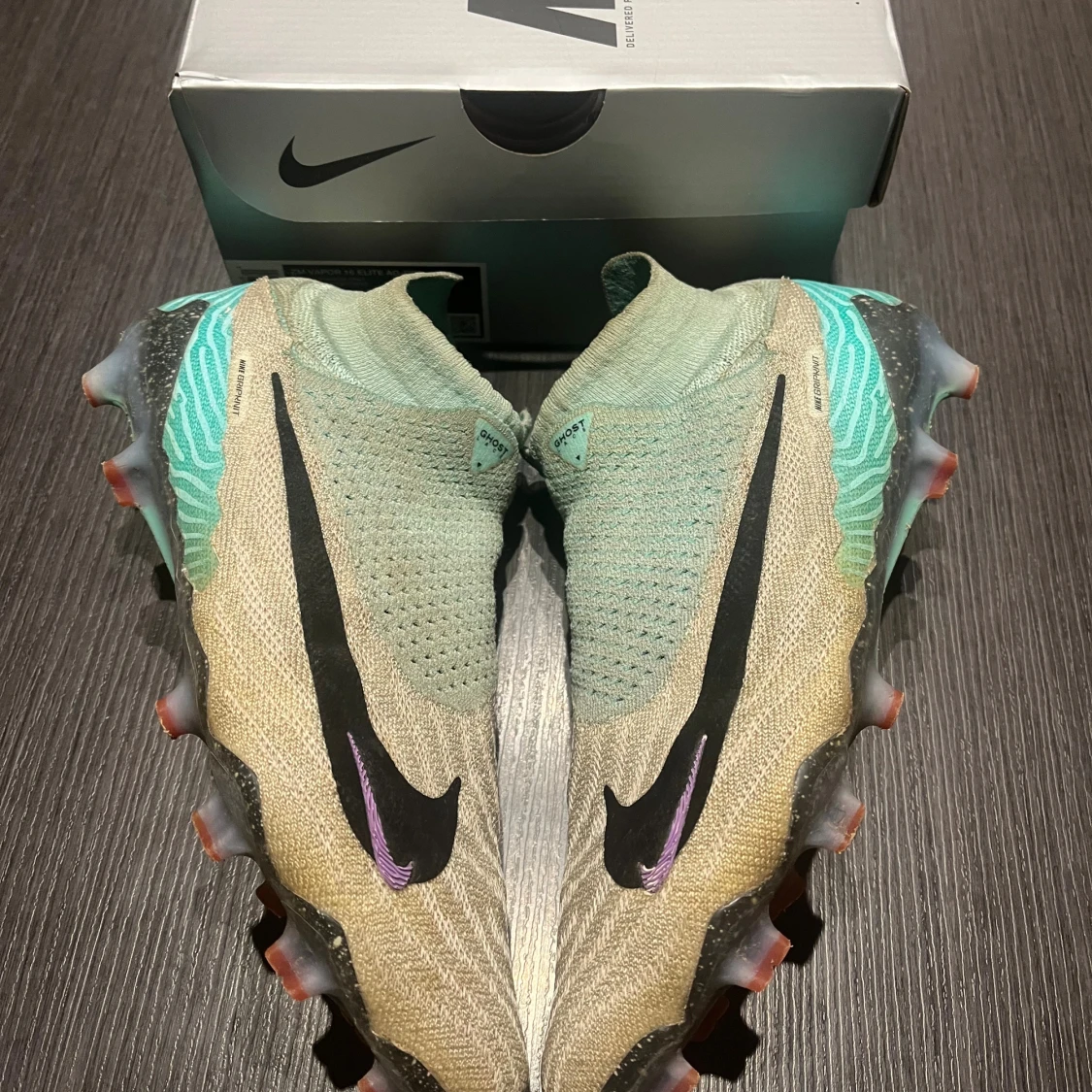 Phantom Gx Elite 1 ghost lace Nike gripkint fotbollskor!De är i storlek 40 (25 cm)! - 1