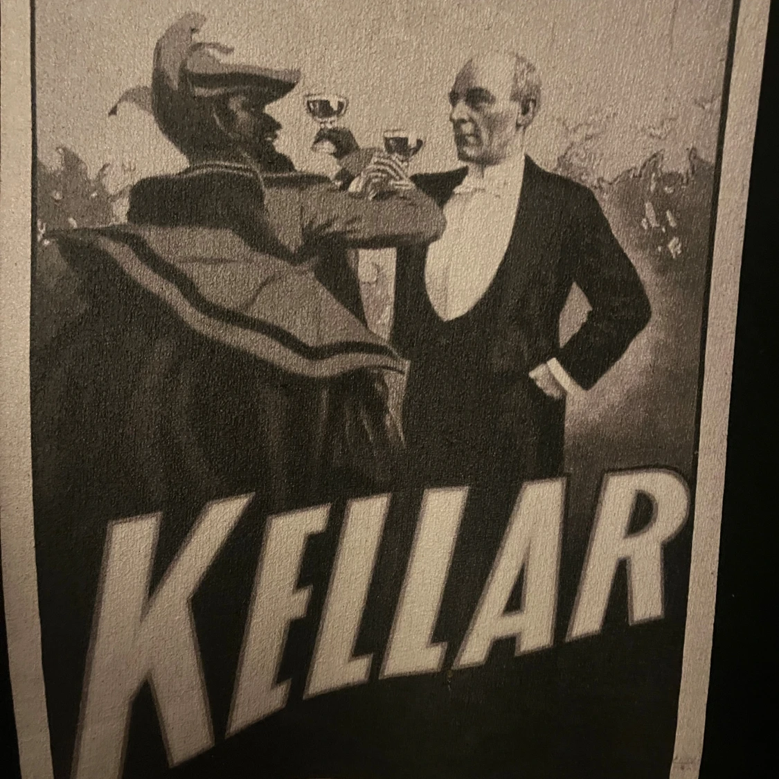 Svart hoodie Kellar The Cool Elephant - 1