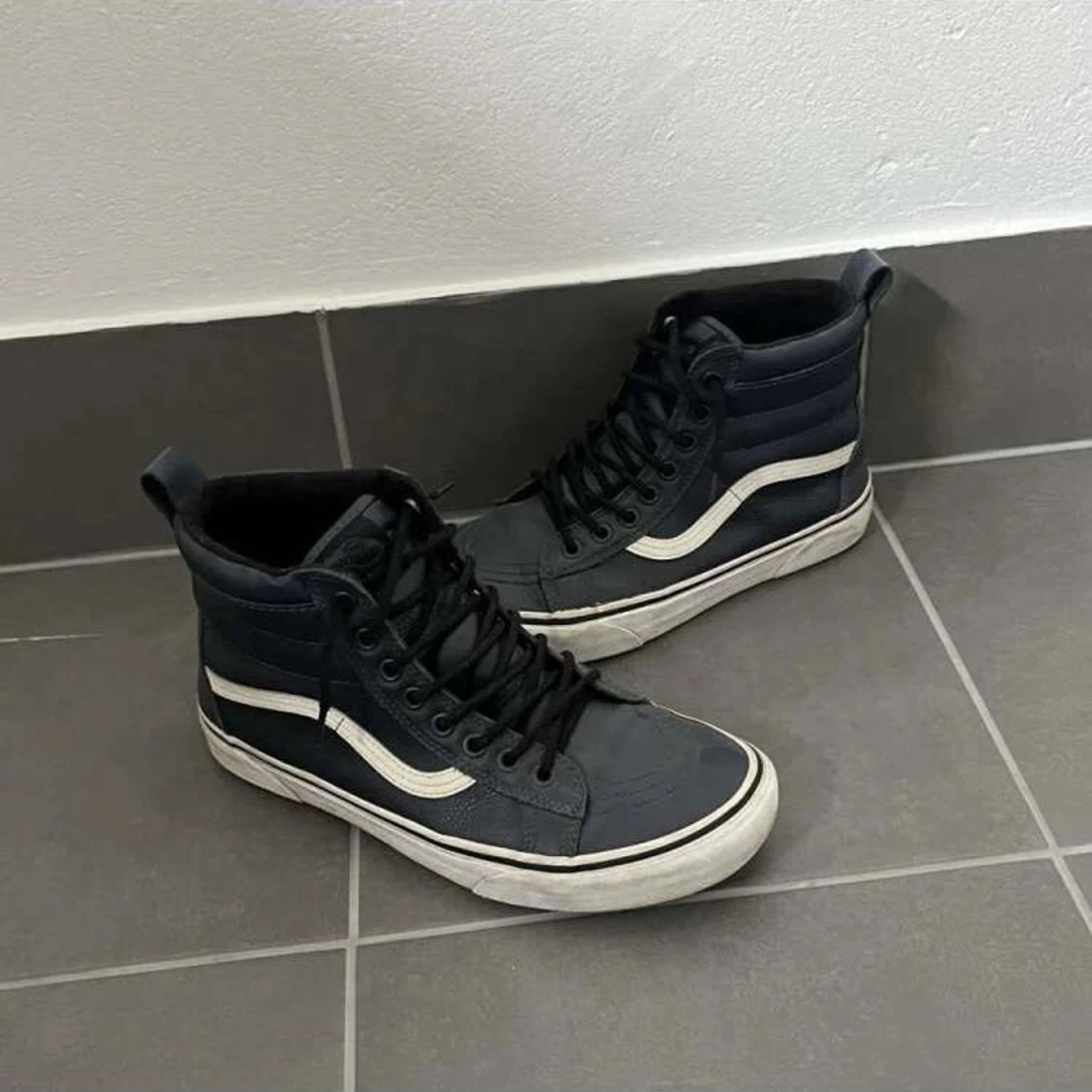 Mörkblå Vans Sk8-Hi sneakers