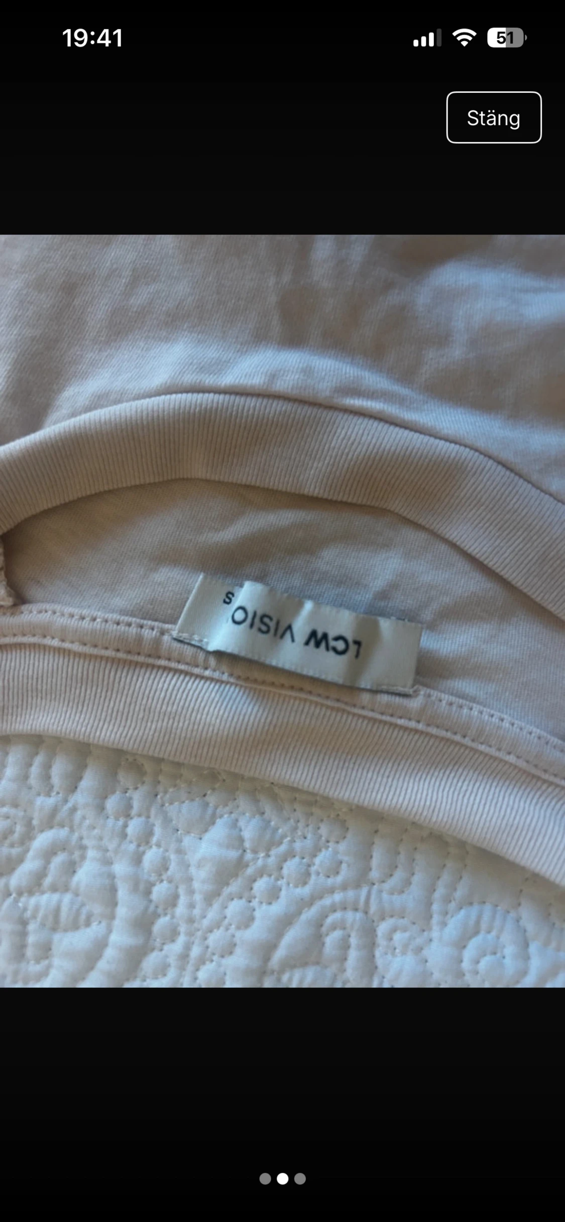 Vit blus med spetsärmar från LOW VISION - 1