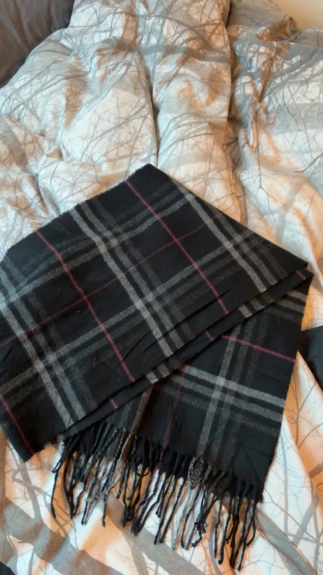 Rutig svart halsduk från Burberrys