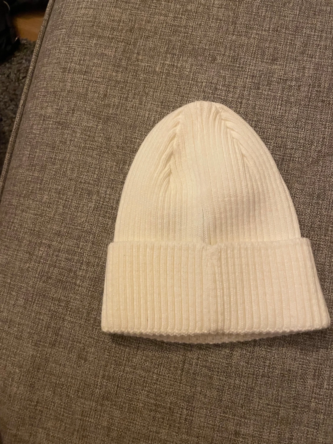 Vit ribbad mössa Tommy Hilfiger - 1