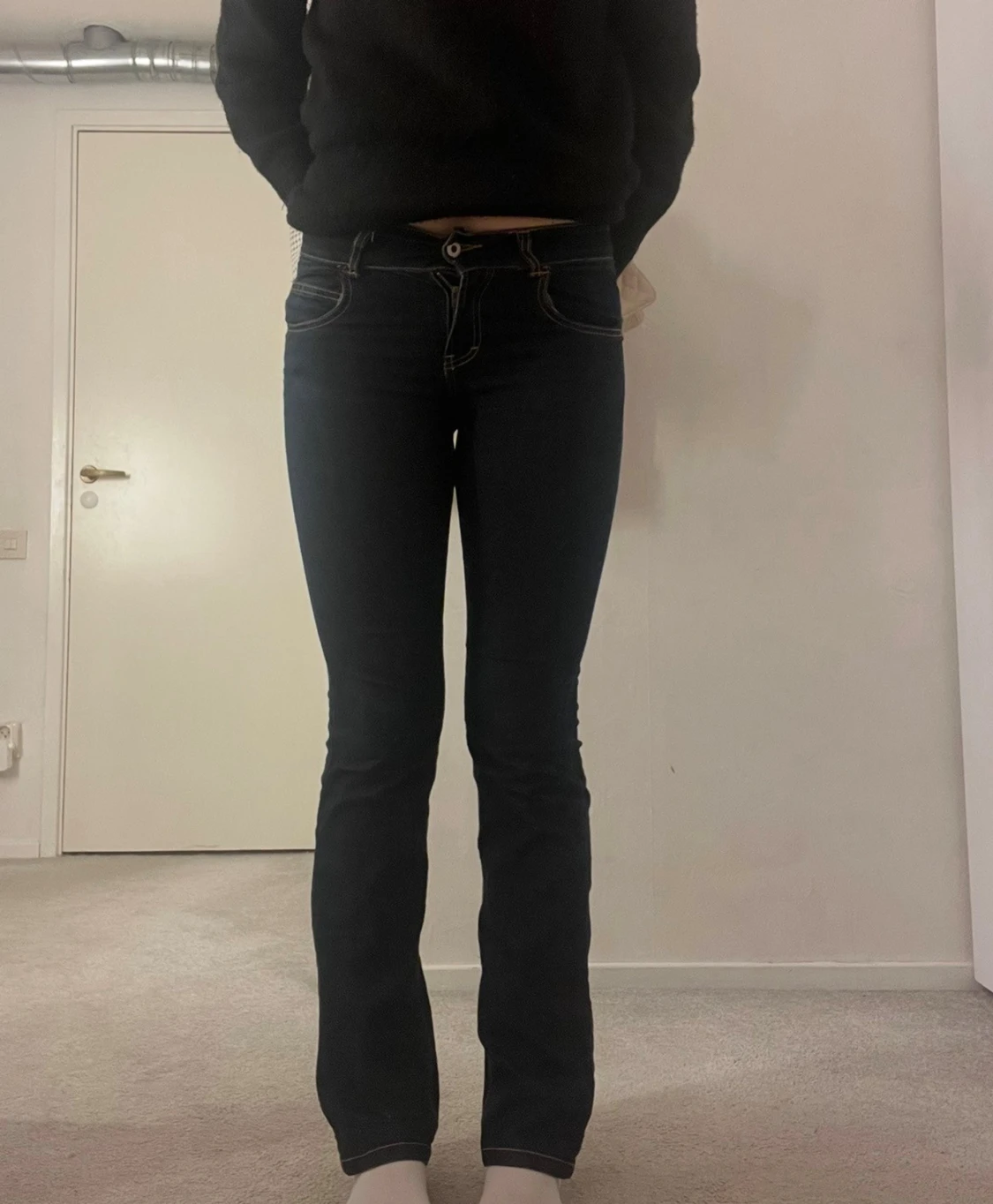 Mörkblå bootcut jeans