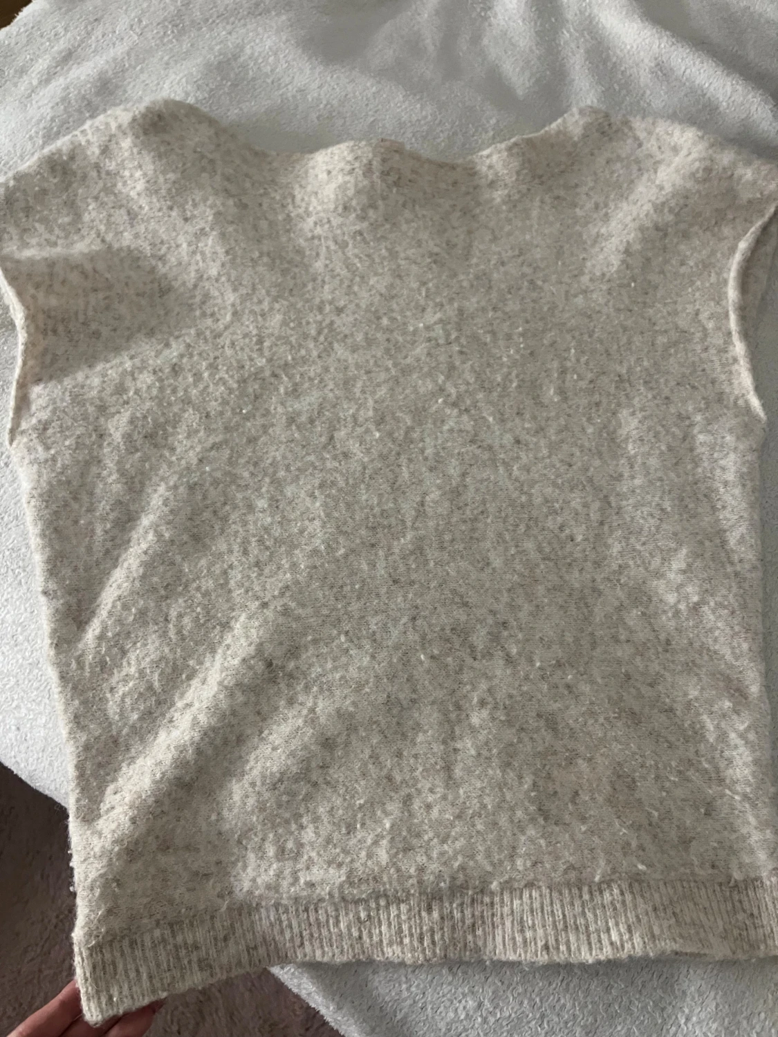 Beige oneshoulder stickad topp från Nelly - 1