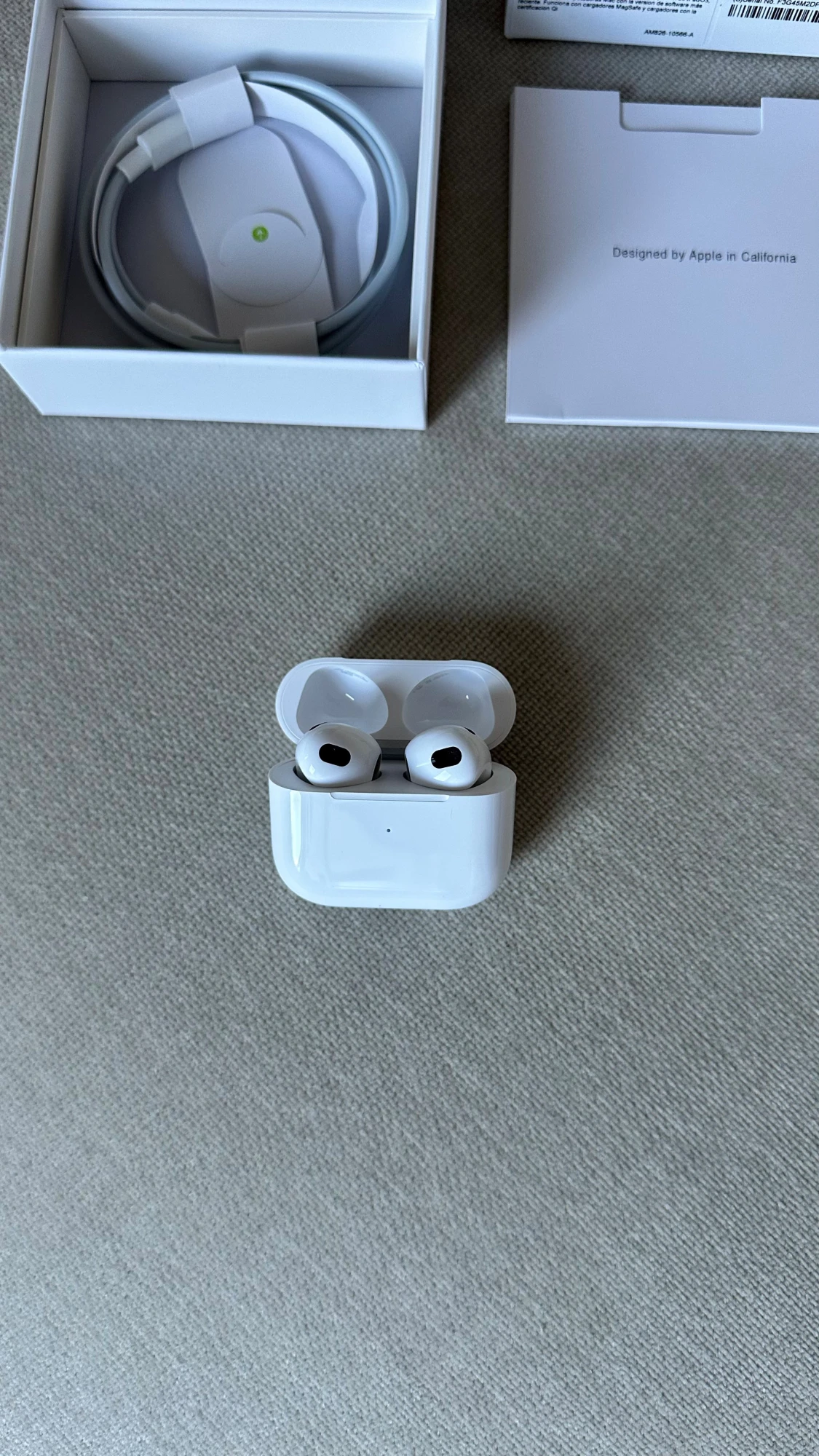 Apple AirPods 3 - 2
