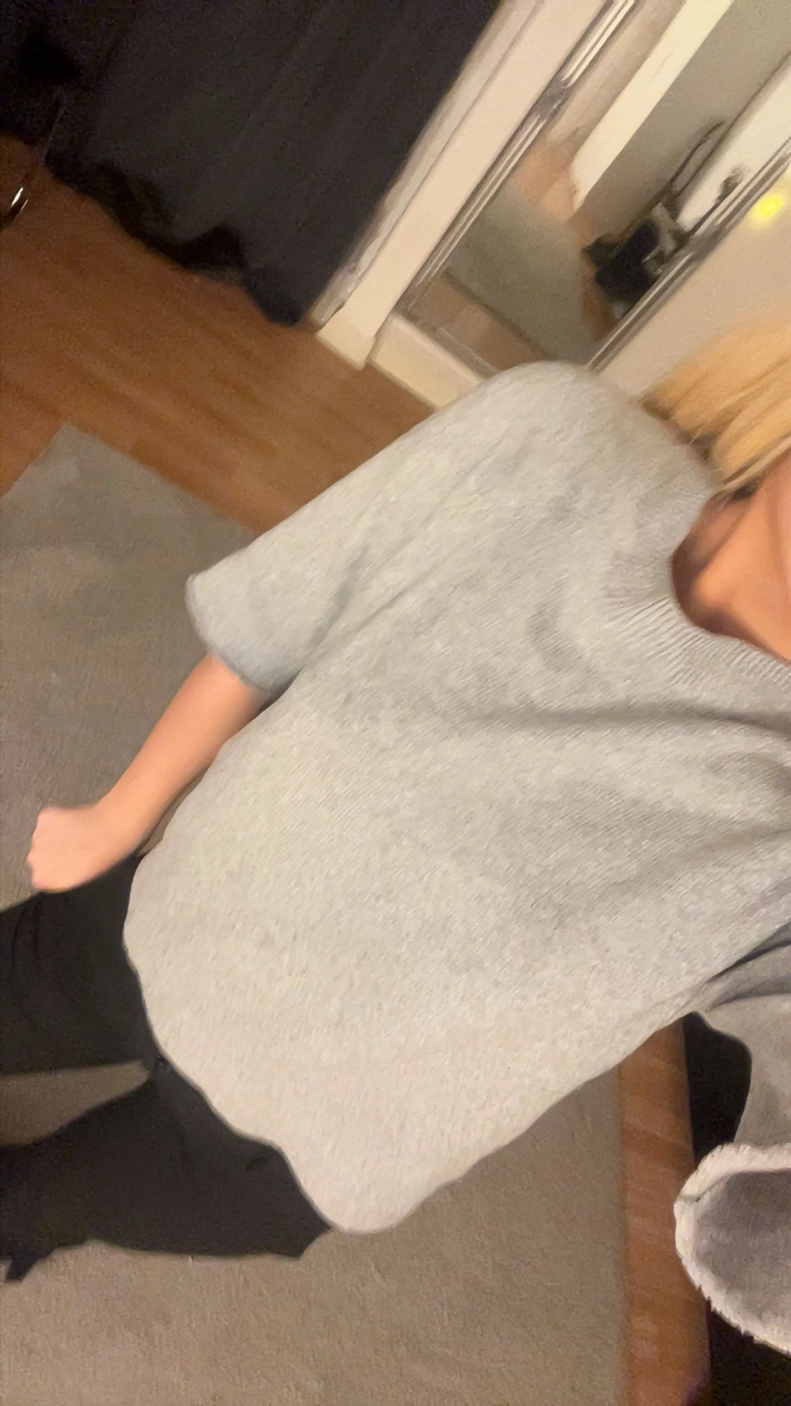 Grå stickad t shirt - 1