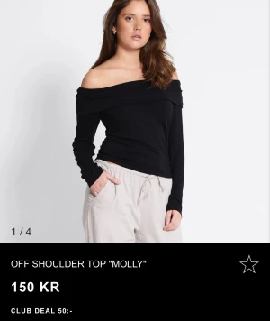 Svart offshoulder topp från 157 - Svart långärmad topp från 157 i offshoulder-modell.  Köpte för 150kr säljs för 100. Aldrig använd. Nytt skick 🩷