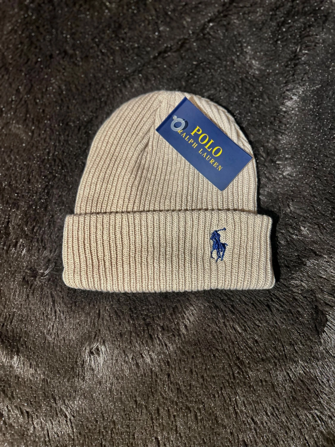 Beige mössa från Polo Ralph Lauren