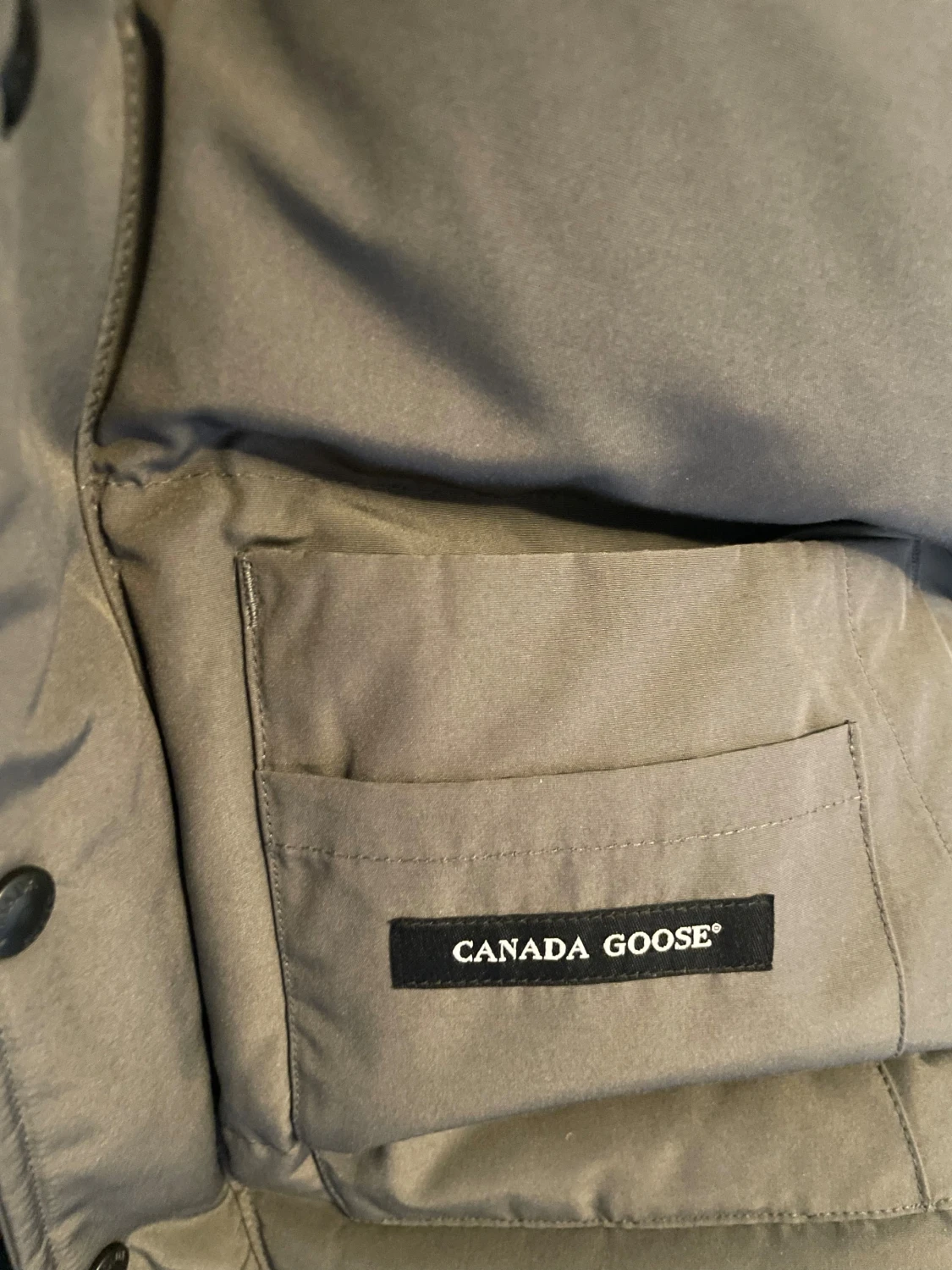 Canada Goose vest - 4