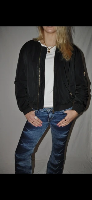 Köp via Instagram dm! - Instagram: vintessa_uf