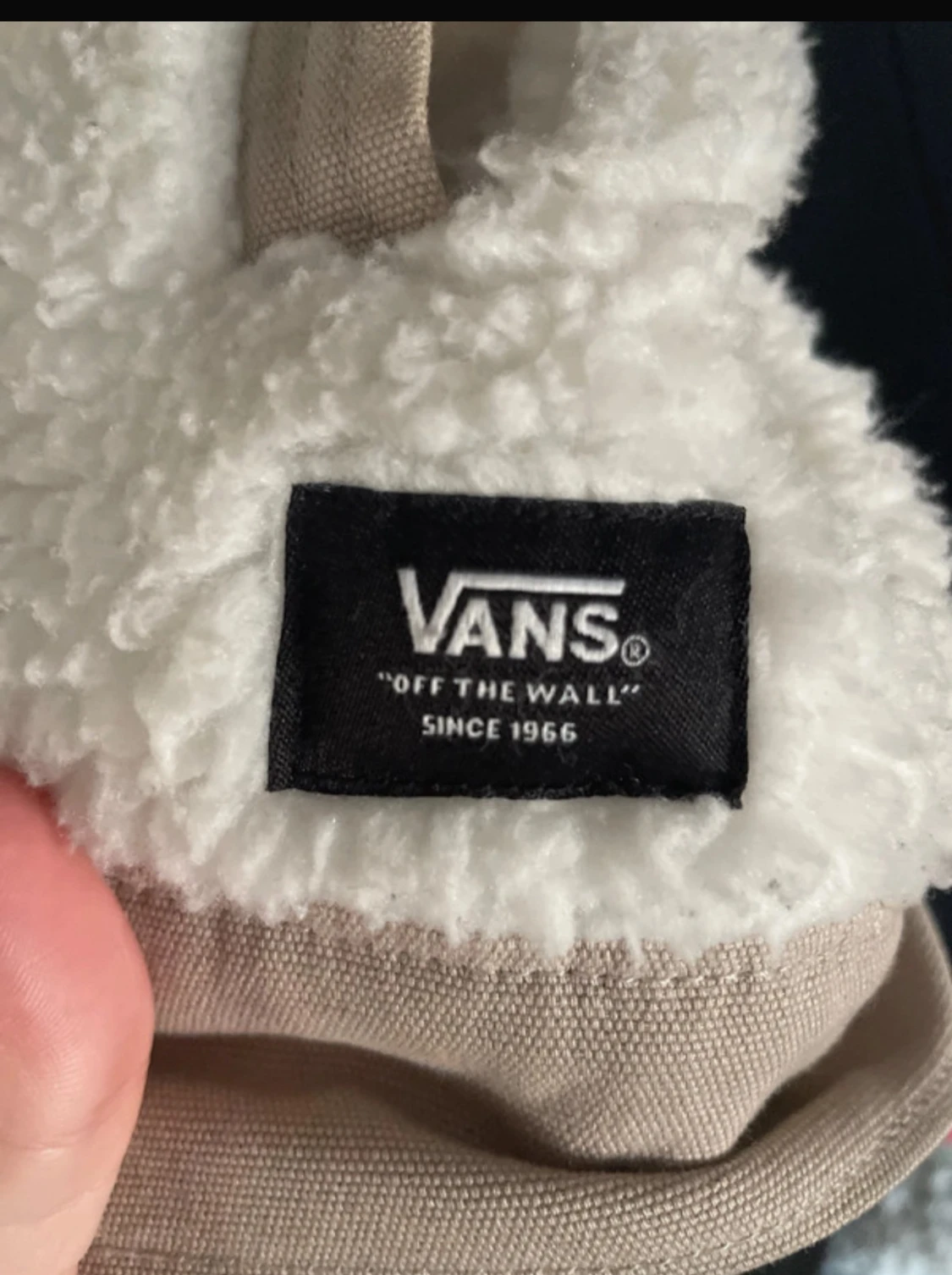 Vit teddyjacka från Vans XS - 2