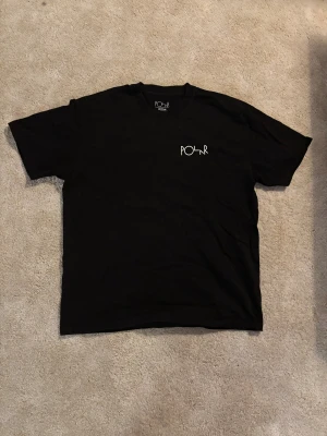 Polar skate co - En chill polar skate co. Tröja ganska o använd 