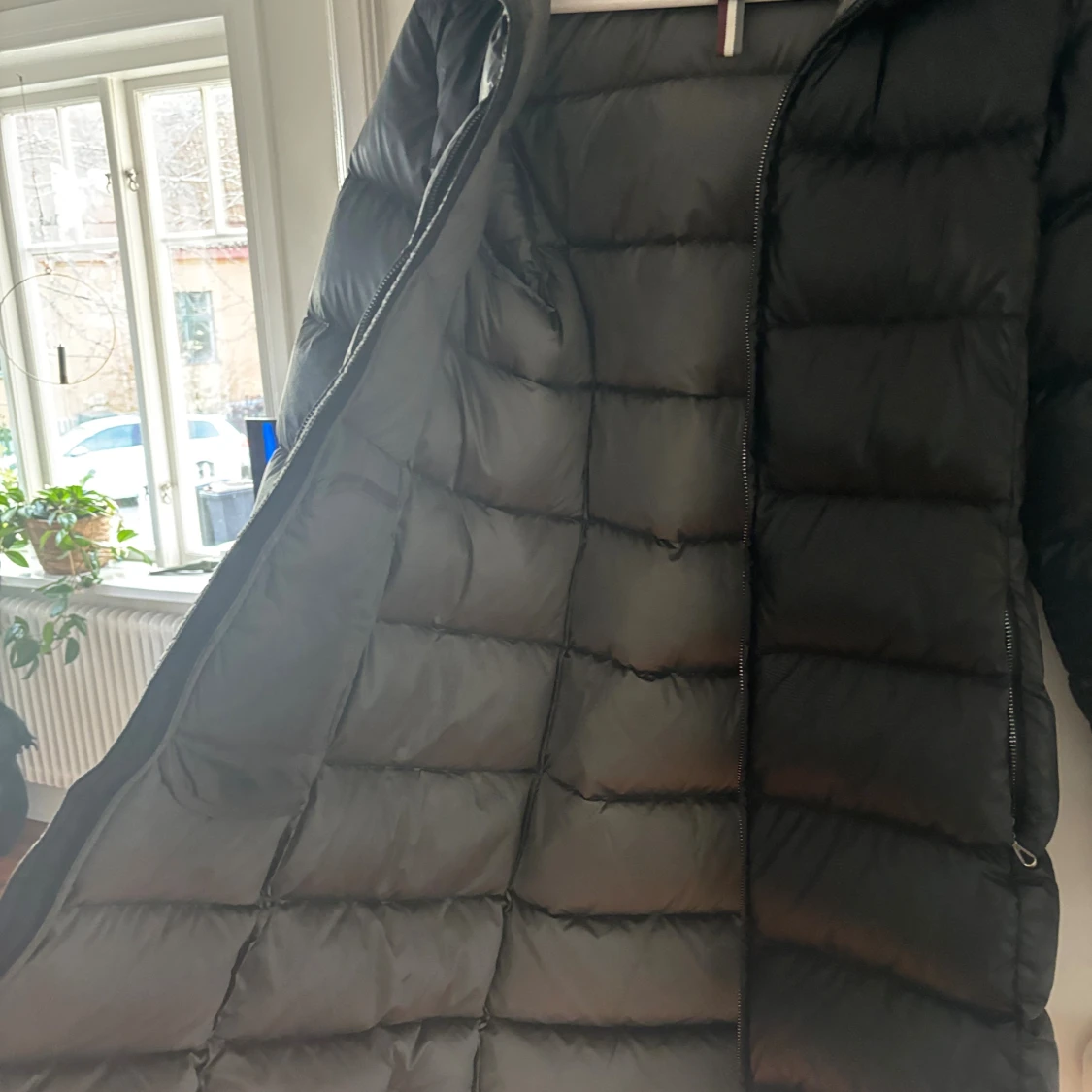 Svart lång dunjacka från Colmar - 1