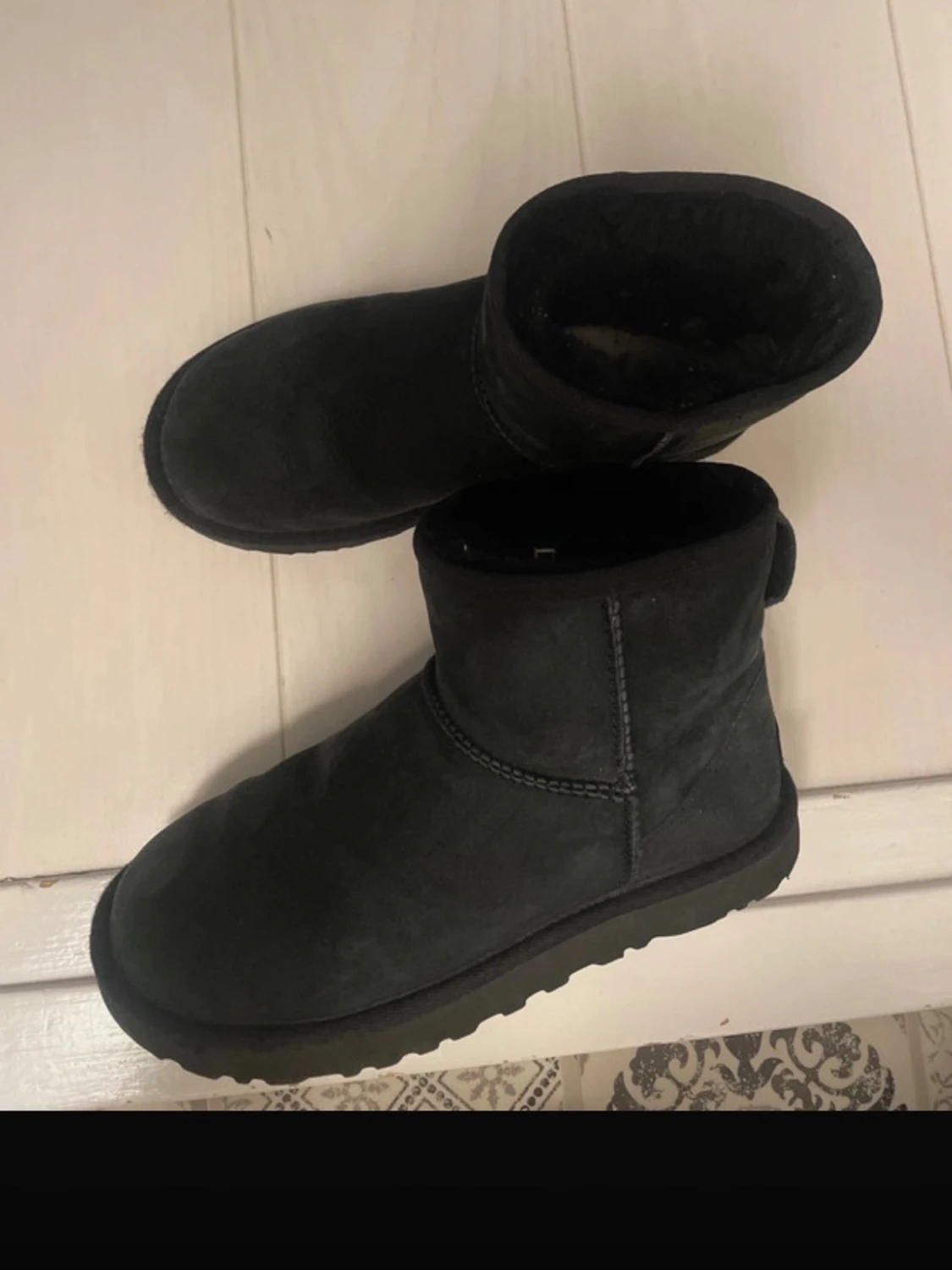 Svarta UGGs  - 3