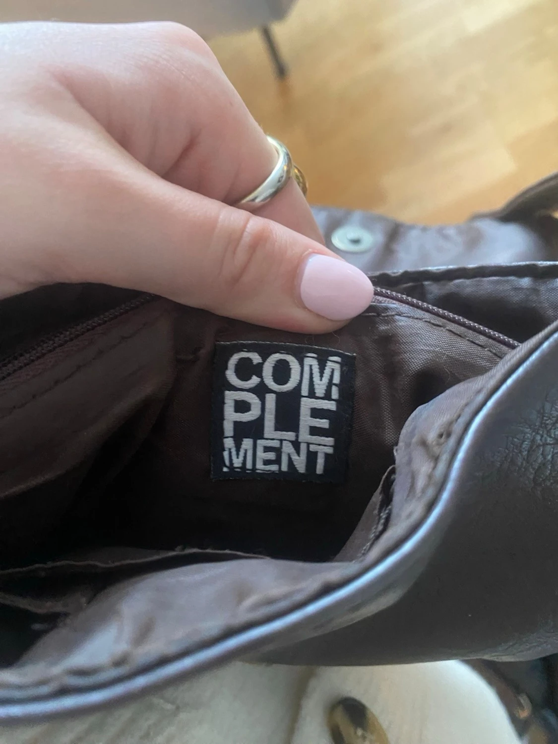 Brun axelväska från Complement - 2