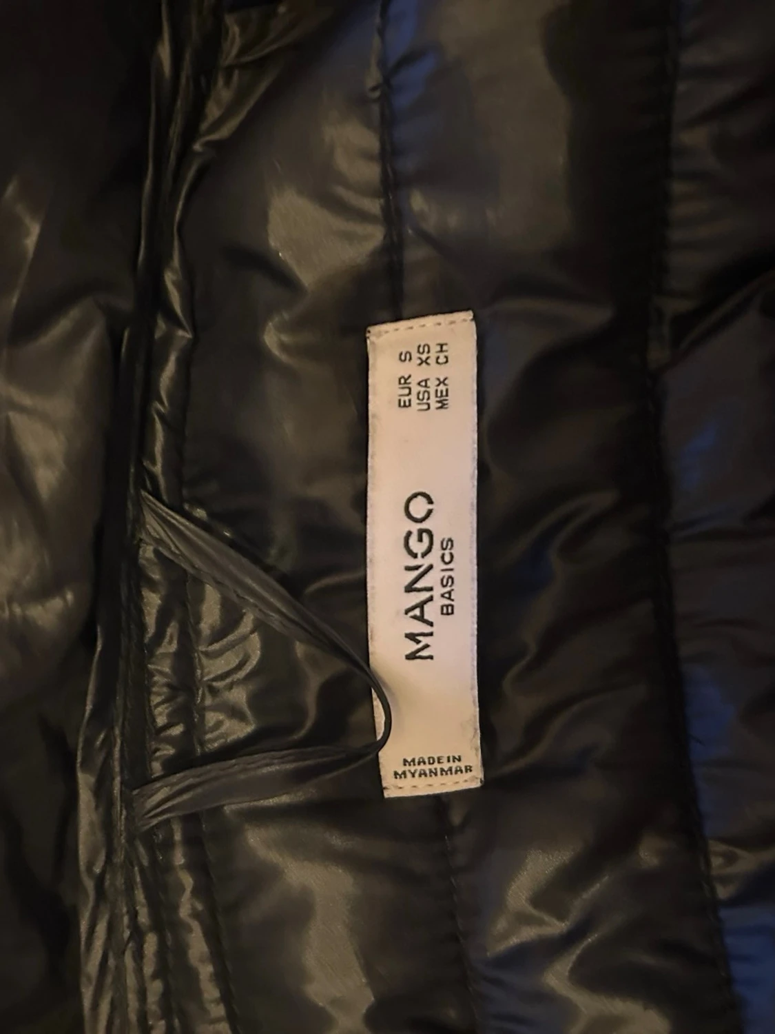 Svart pufferjacka med dragkedja - 4