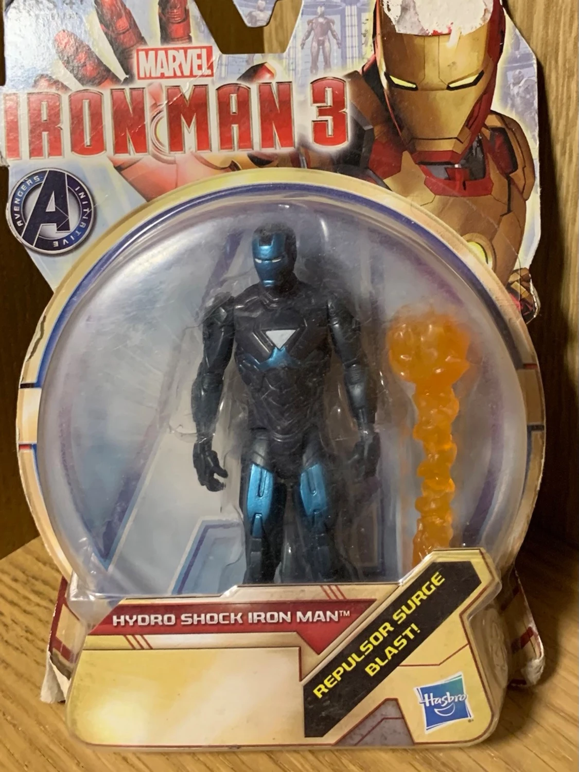Svart och blå Iron Man Figur  från Hasbro