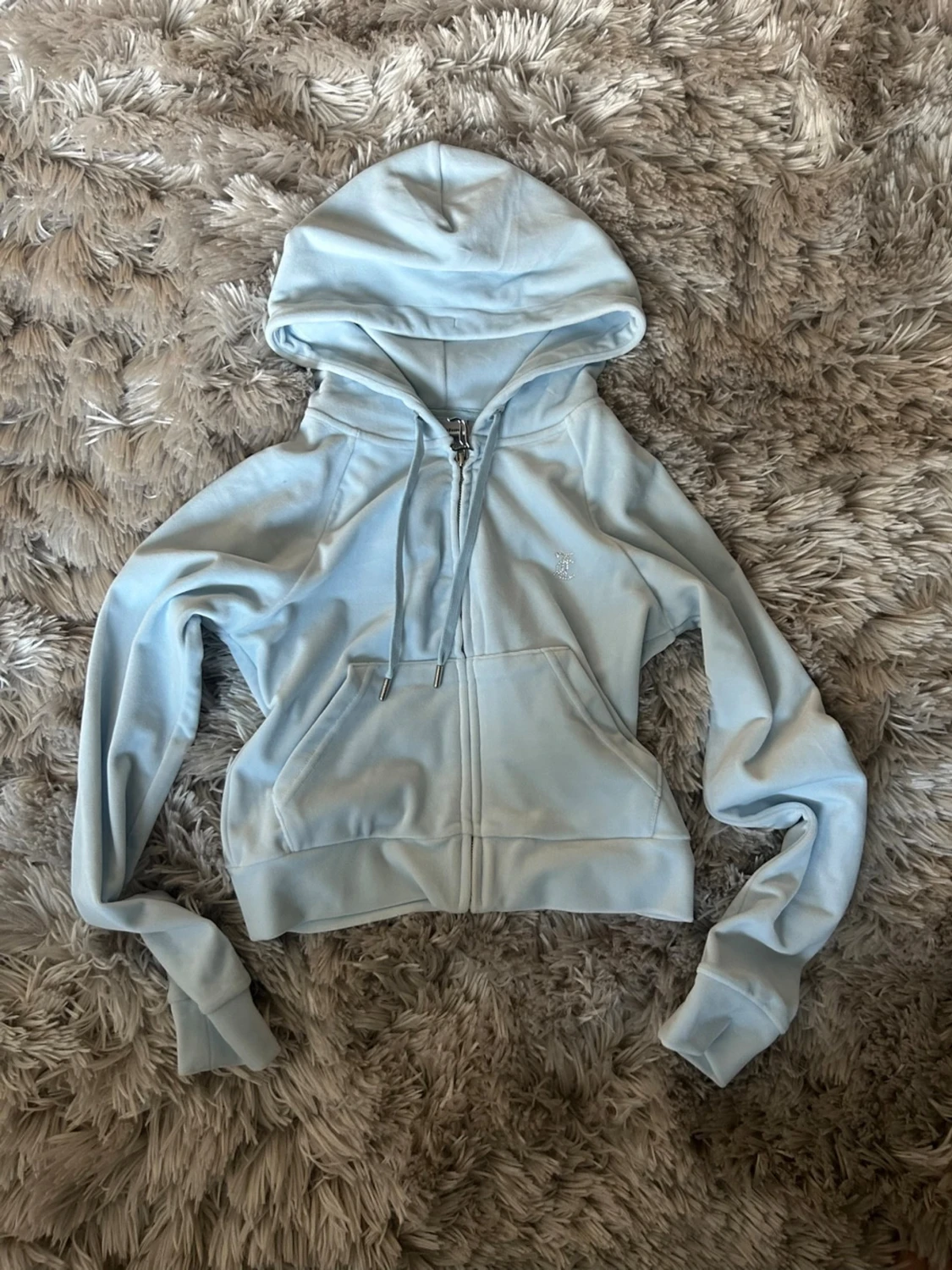 Ljusblå Juicy Couture zip hoodie – som ny 💎
