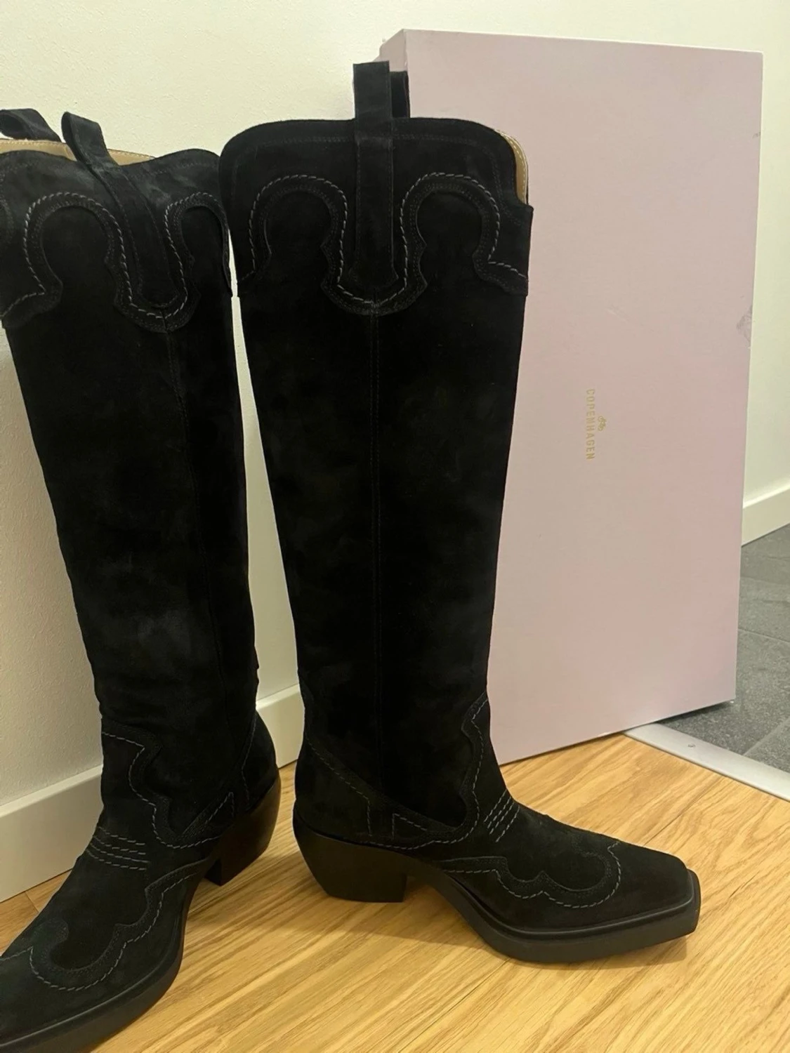 Svarta mocka cowboy boots från Copenhagen - 1