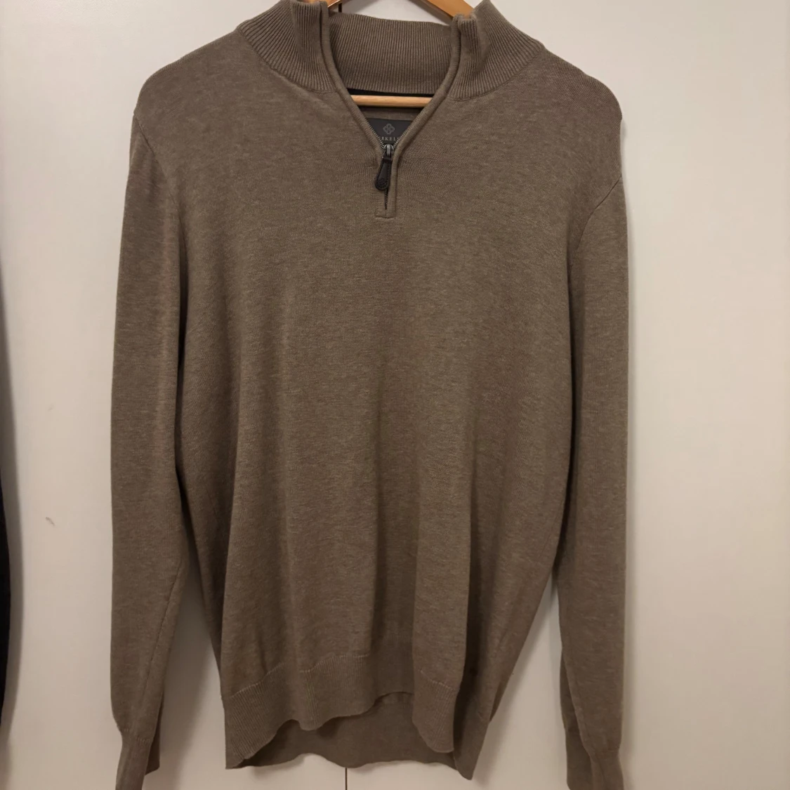 Beige stickad half zip-tröja Berkeley