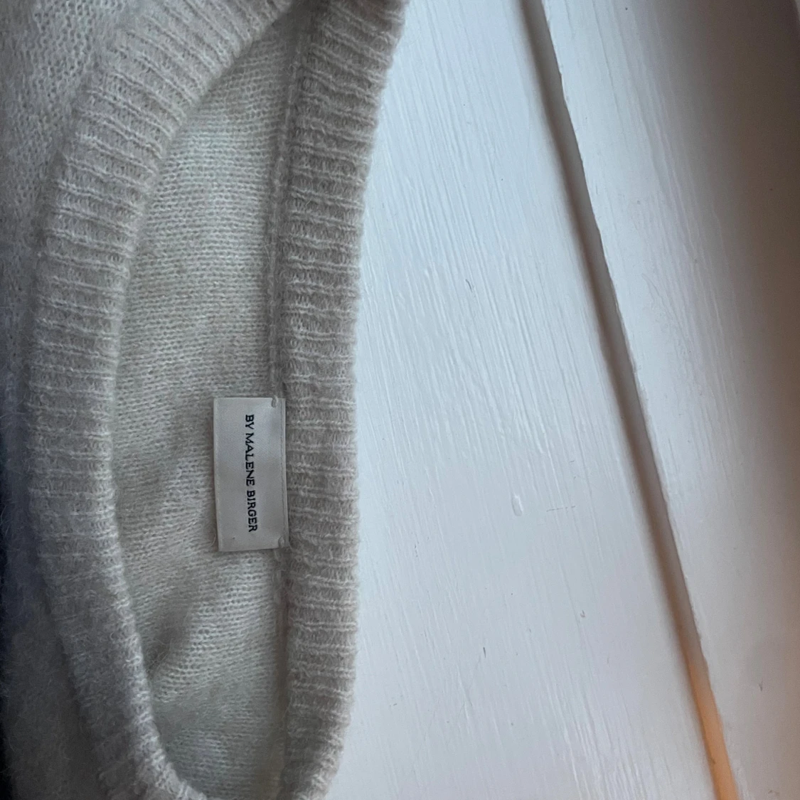 Beige stickad tröja By Malene Birger - 1