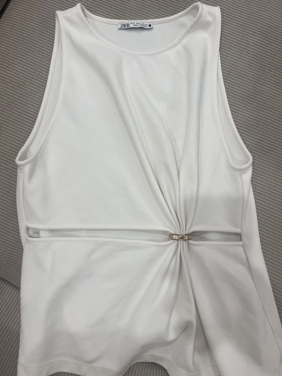 Vit ärmlös topp från ZARA med detalj - 5