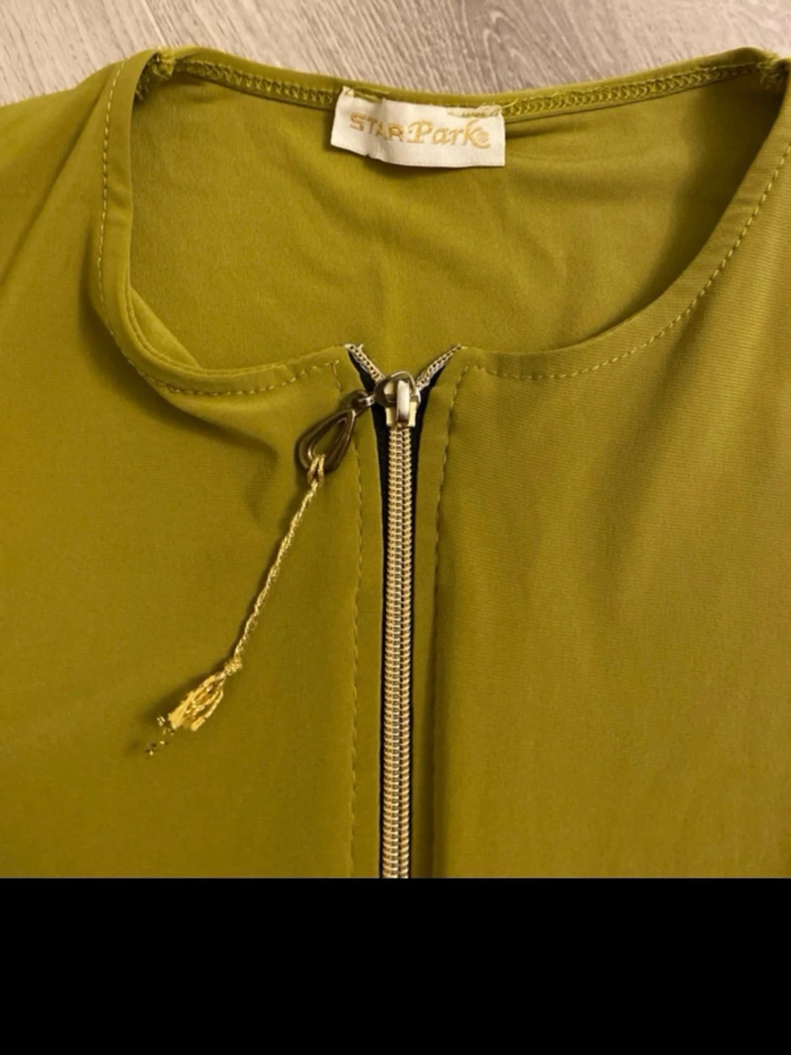 Grön klänning med fransar från Star Park - 2