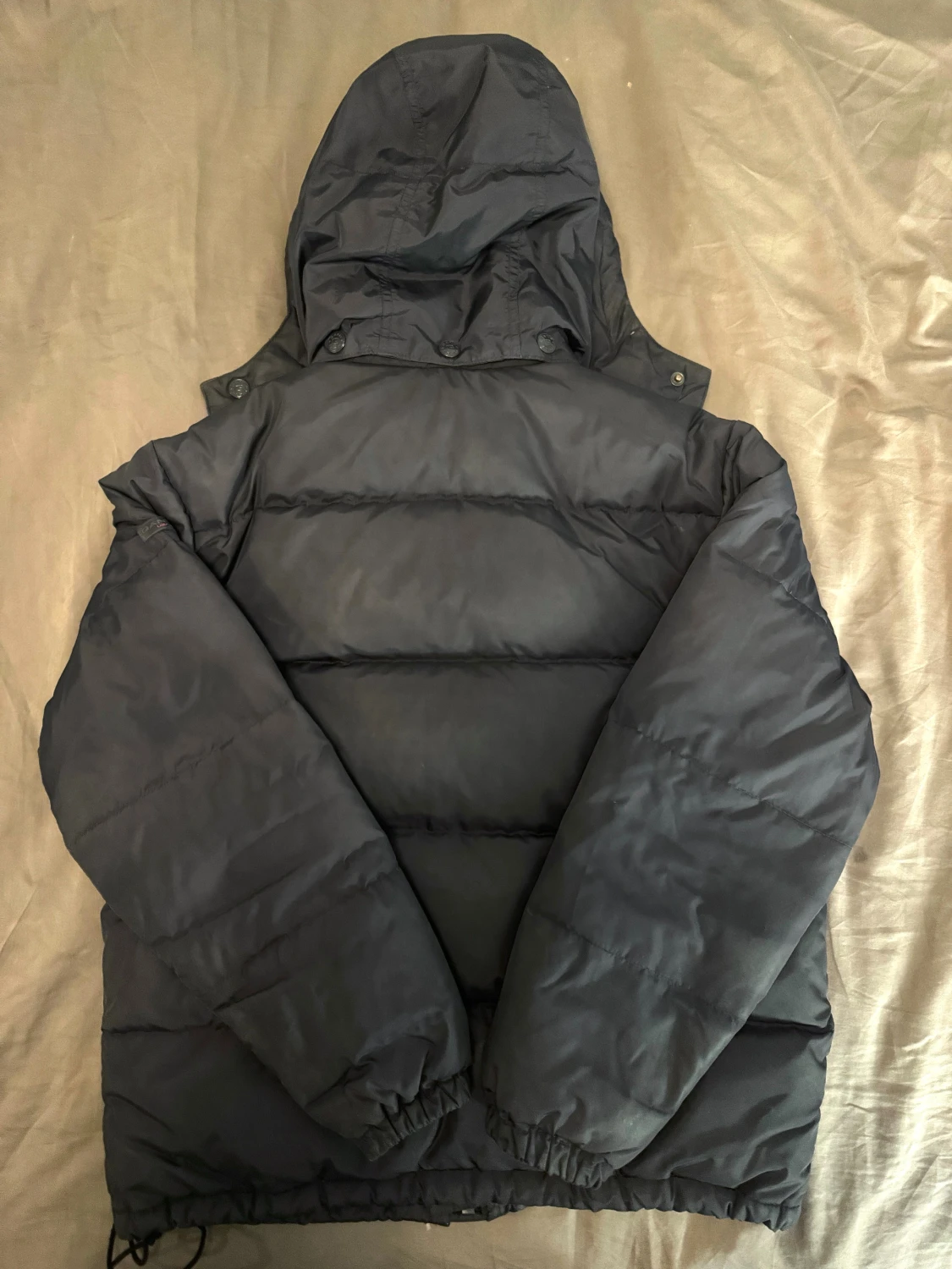 Svart barn pufferjacka från GANT  - 1