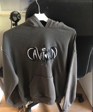 Cavetown merch - Cavetown huddie, tidigare köpt från plick! Stolek: XS!