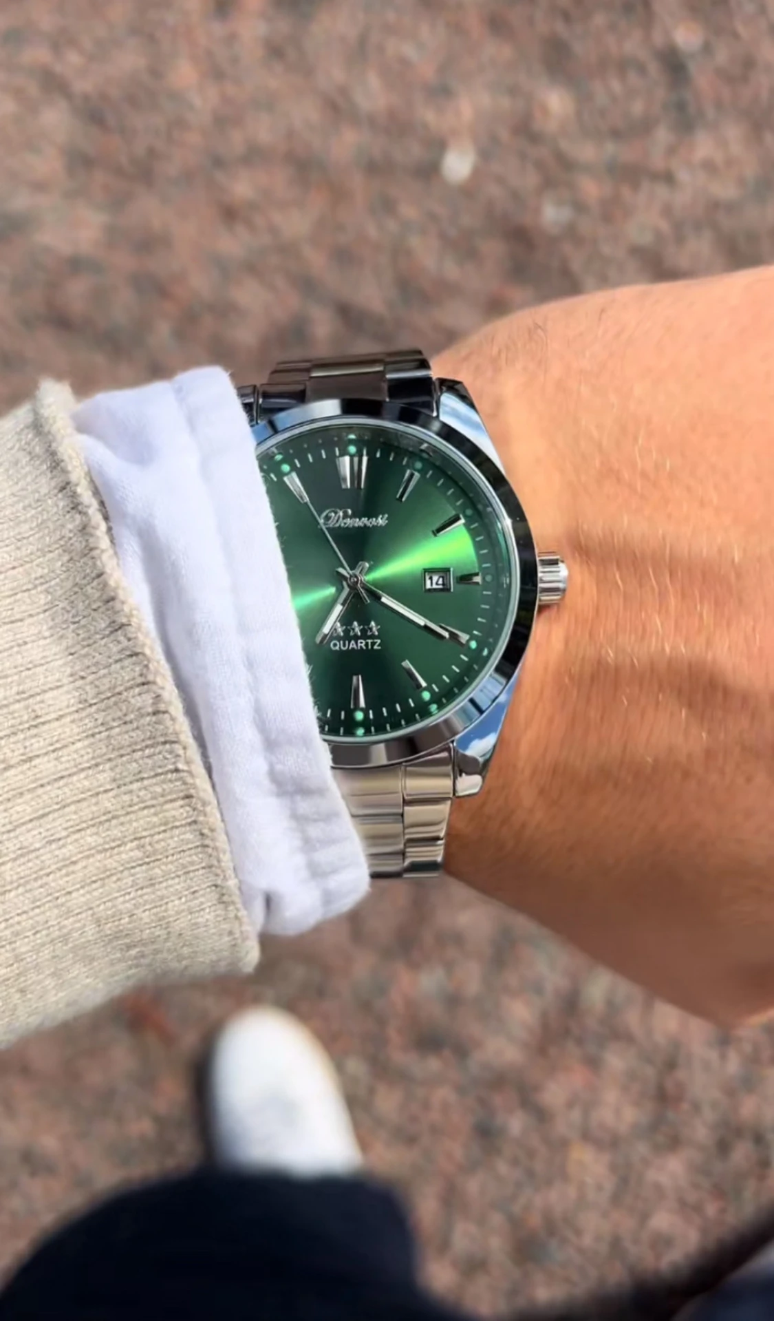 Grön och silver klocka från Doventi  - 1