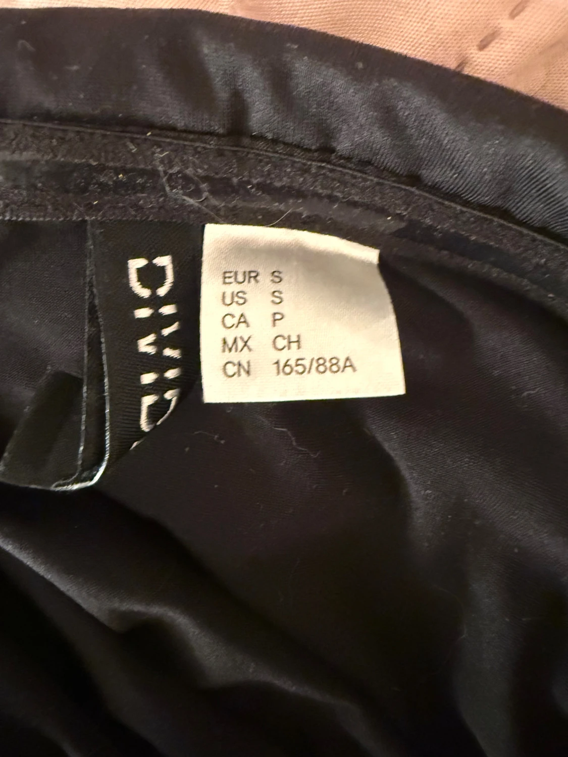 Svart offshoulder bodysuit från H&M - 2