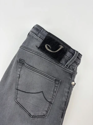 Jacob Cohën 696 jeans - | Säljer ett par Jacob Cohën jeans i riktigt bra använt skick. | Storlek: 29. | Hör av dig vid frågor eller funderingar.