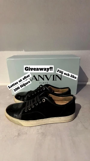 Lanvin DBB1 Cap Toe - Ett par riktigt feta Lanvins som du kan vinna helt gratis💸 Du behöver följa oss och lika denna post✅ Allt og medföljer✅ Lottas ut efter 100 följare🚀 Lycka till🏆