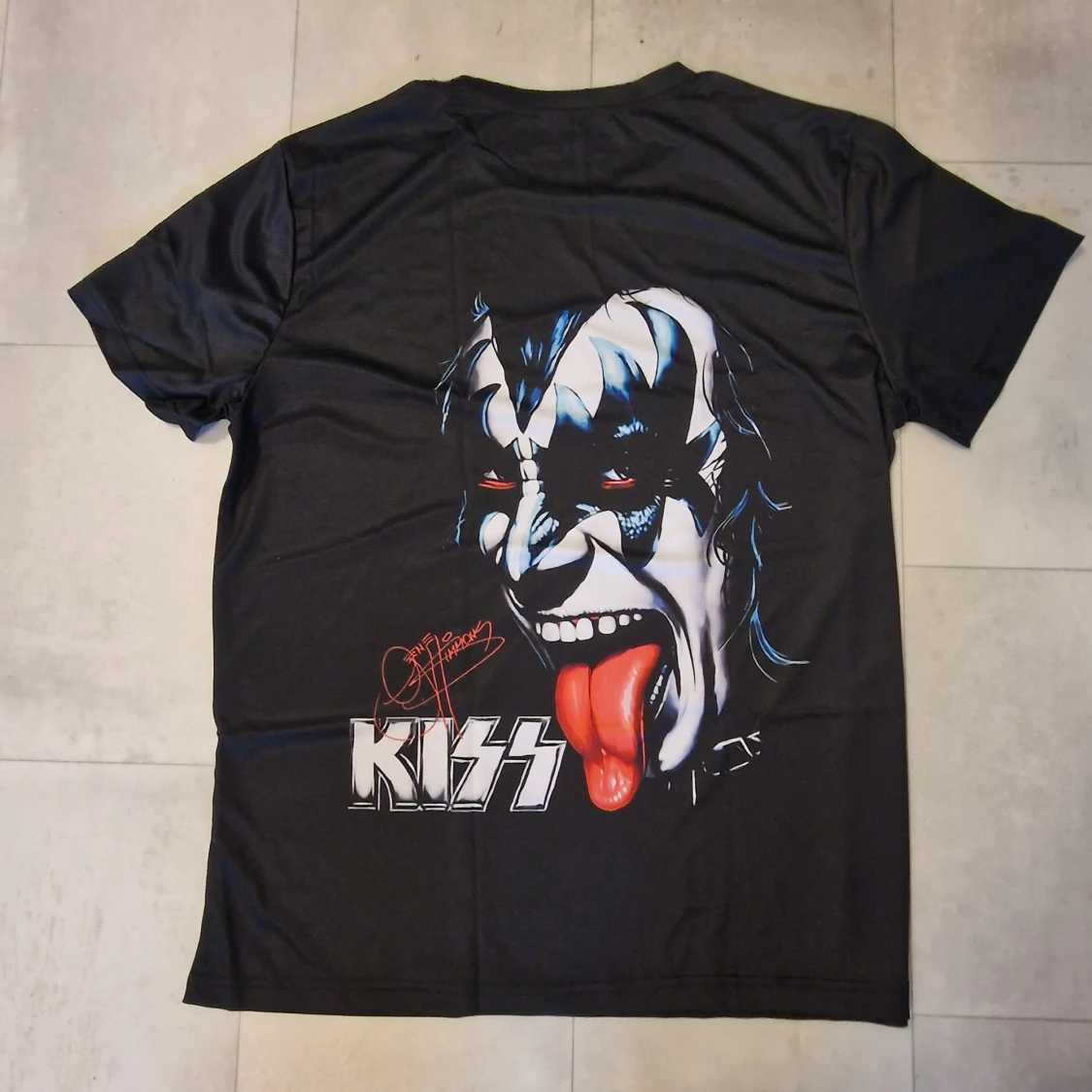 Svart KISS t-shirt med tryck - 1