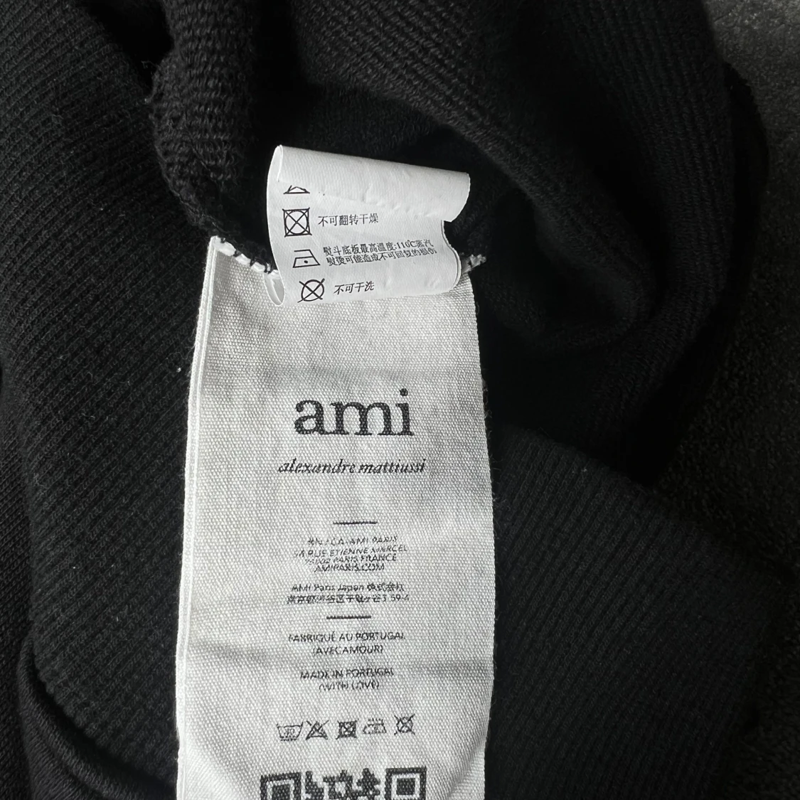 Svart hoodie från Ami Paris - 3