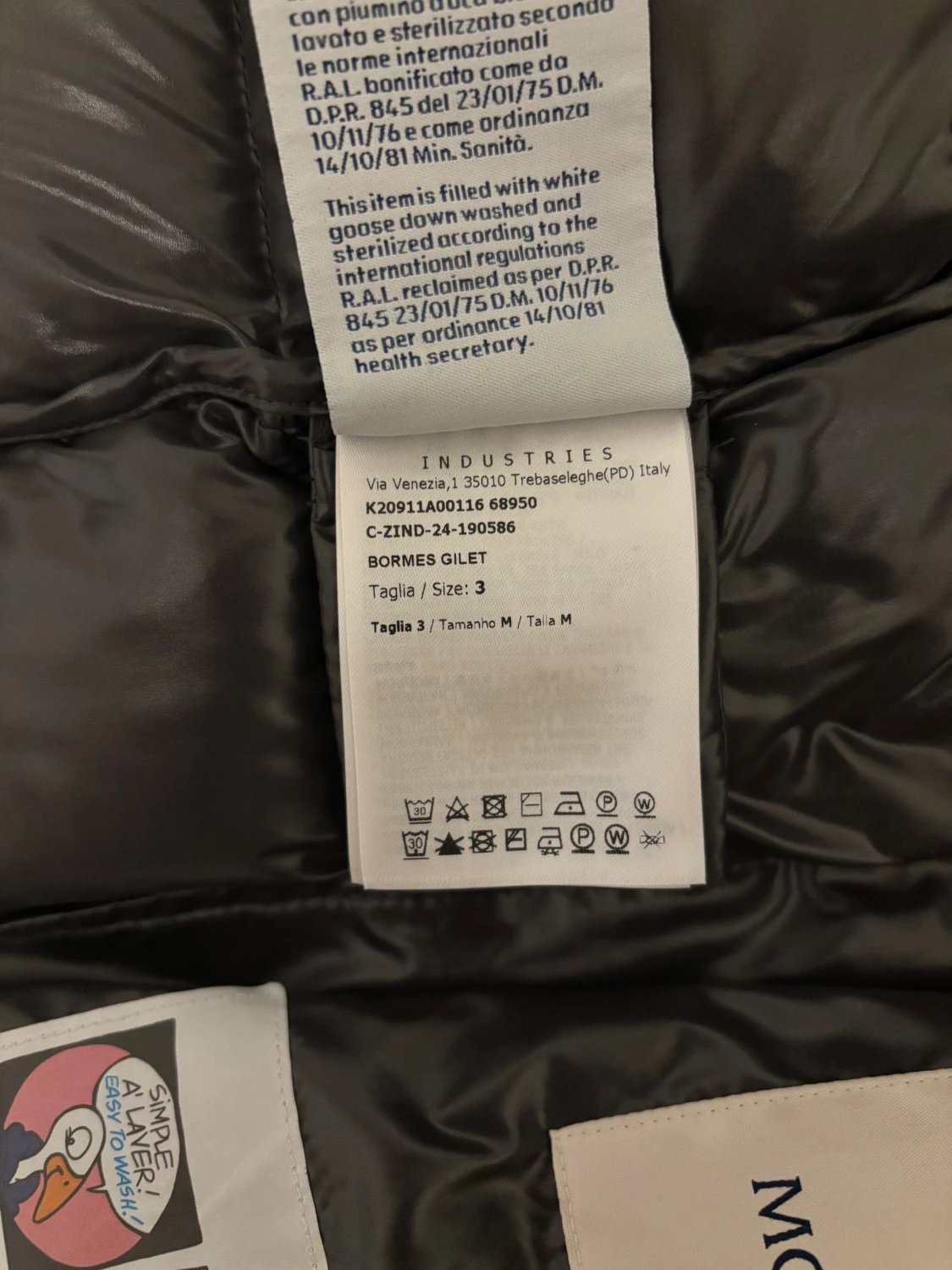 Svart dunväst från Moncler med huva - 3