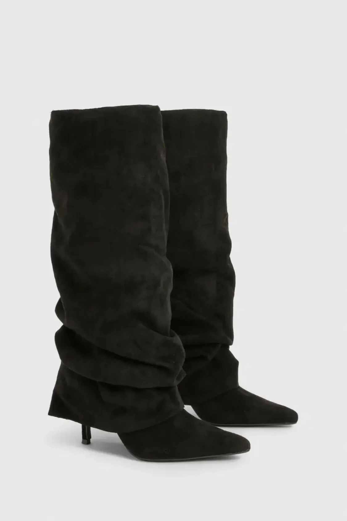 Svarta stövlar med klack