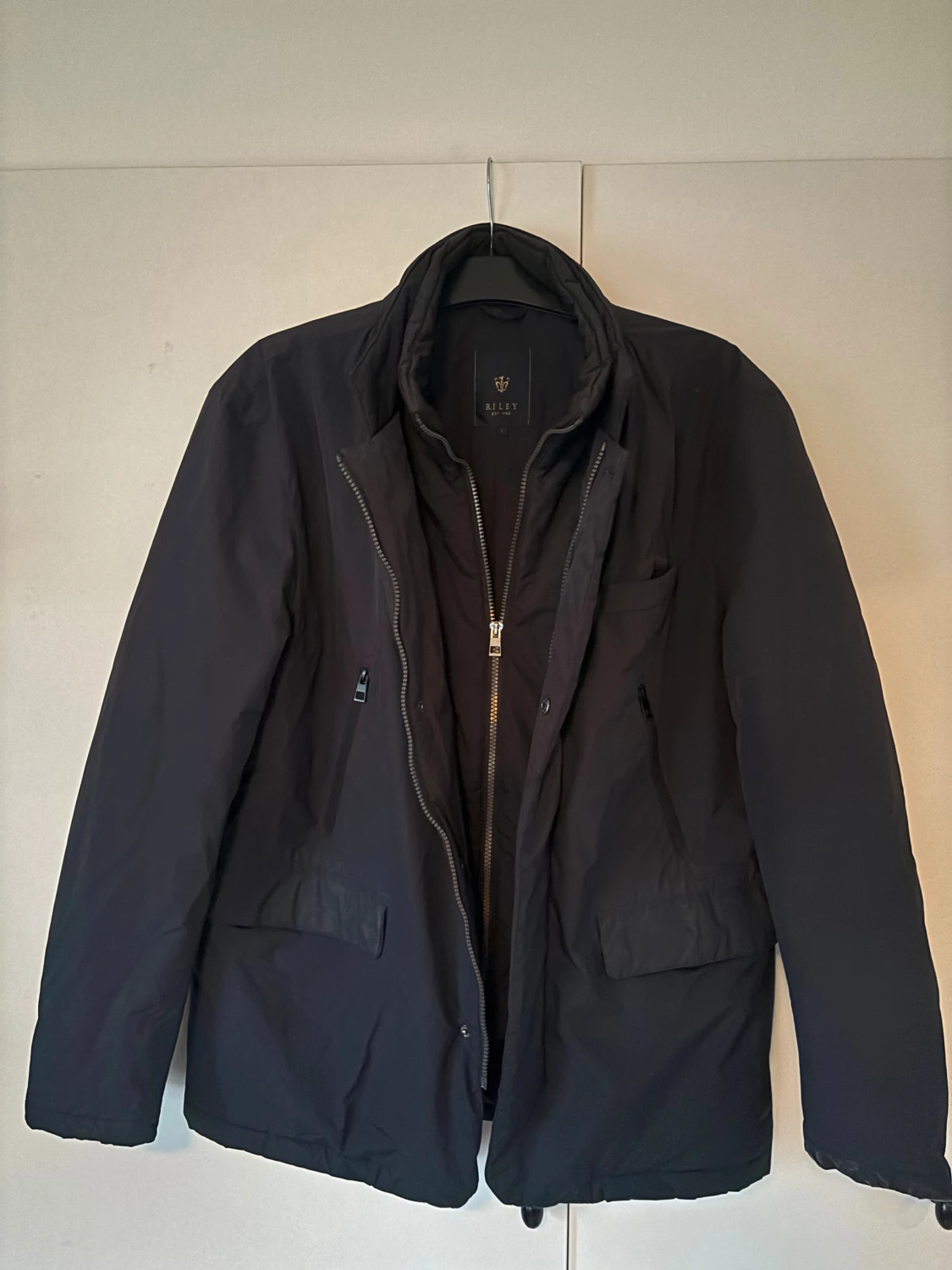 Riley jacka  - 1