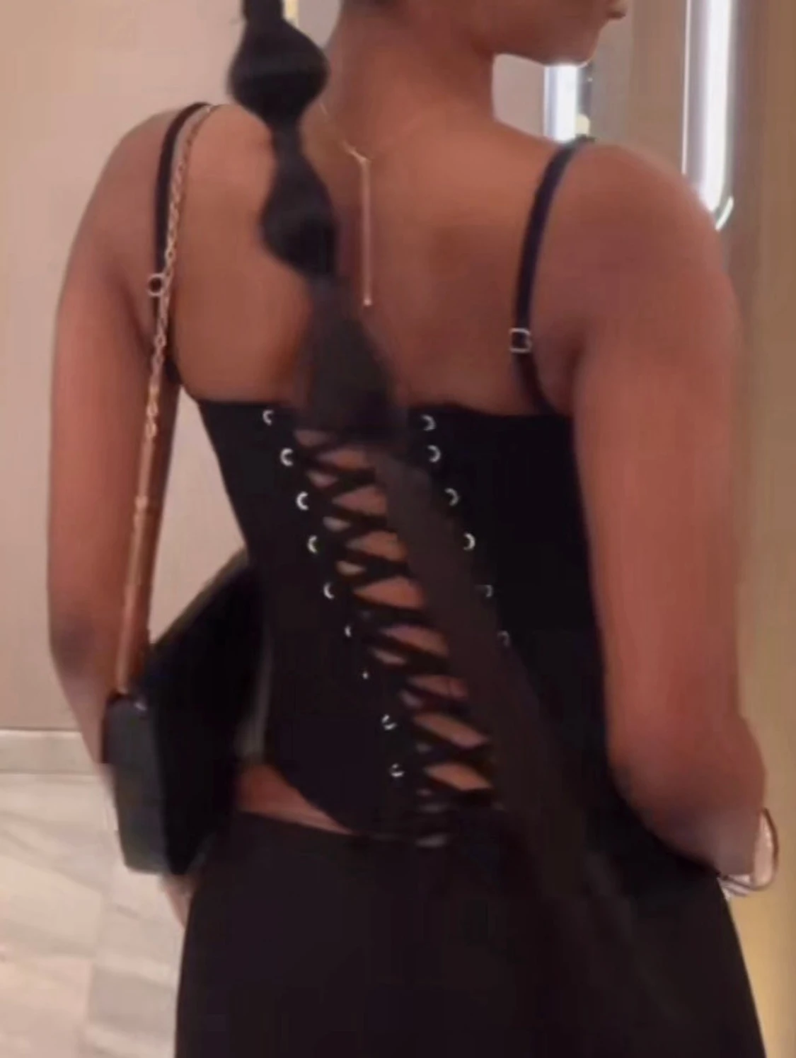 Mars the label topp - 1