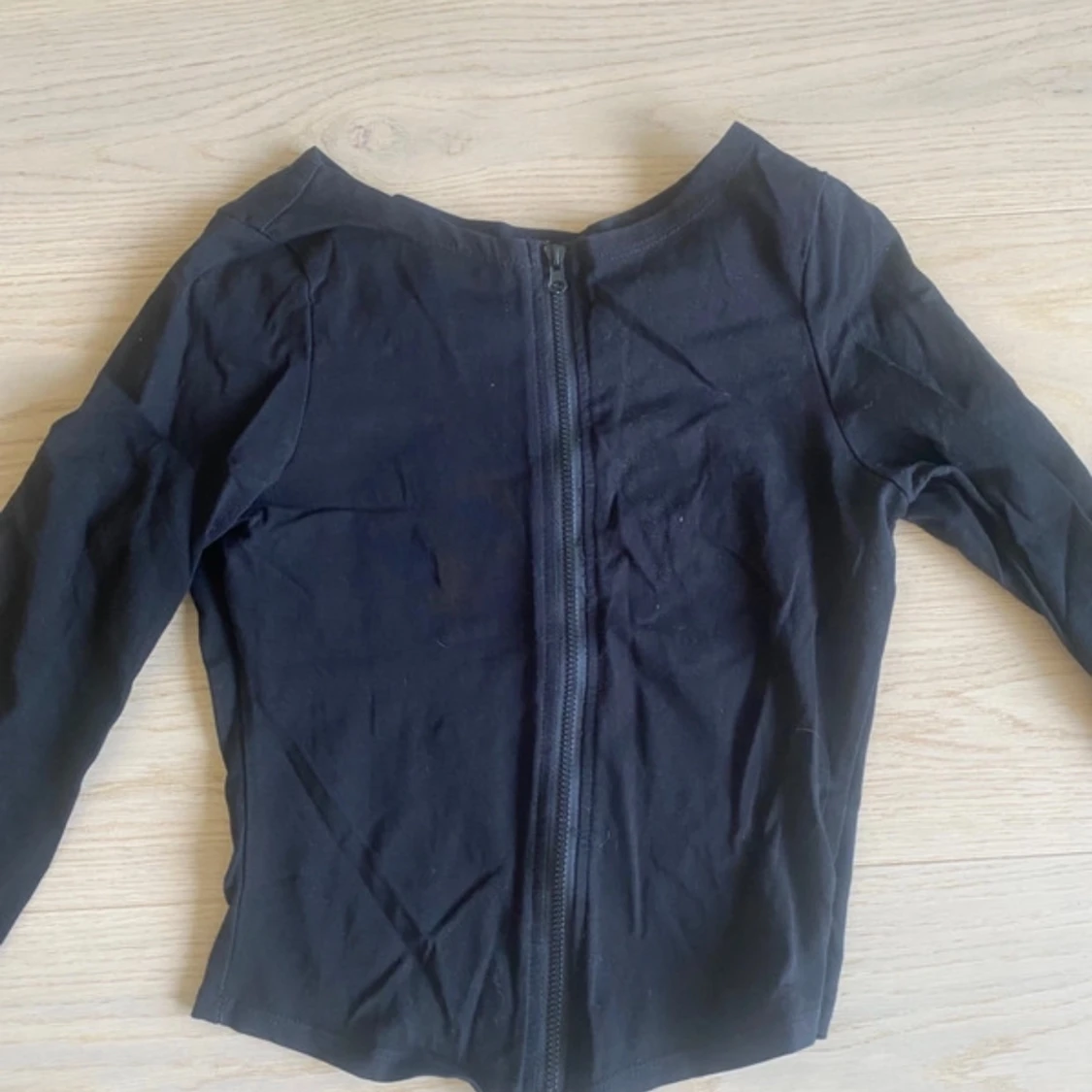 Svarta leggings med slits nertill - 3