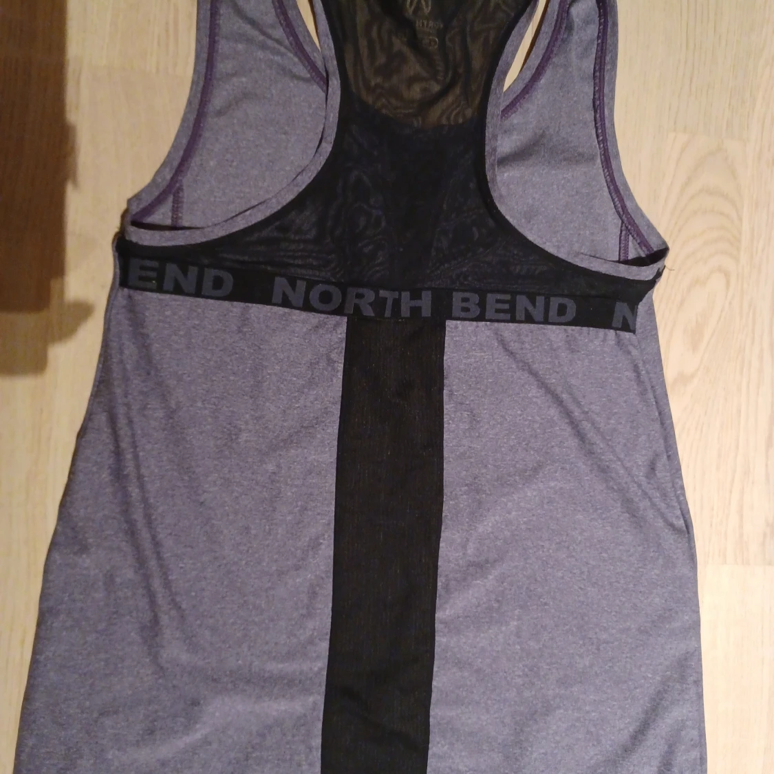 Lila träningstopp från North Bend - 1